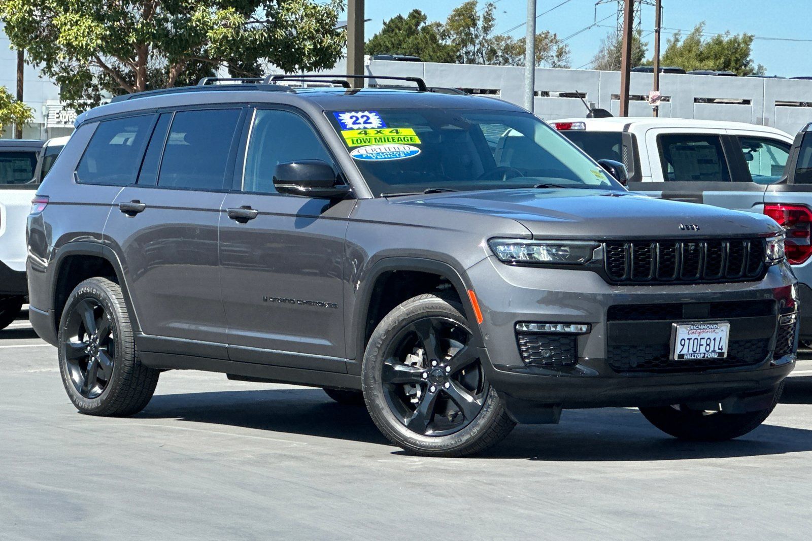 View vehicle photo 2
