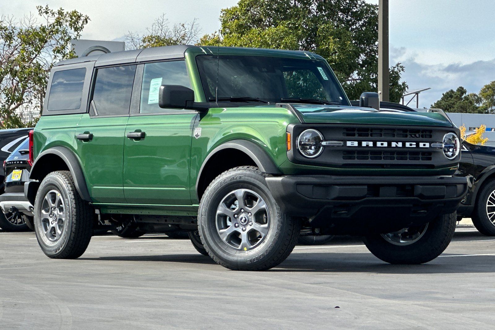 2025 Ford Bronco Big Bend photo 2