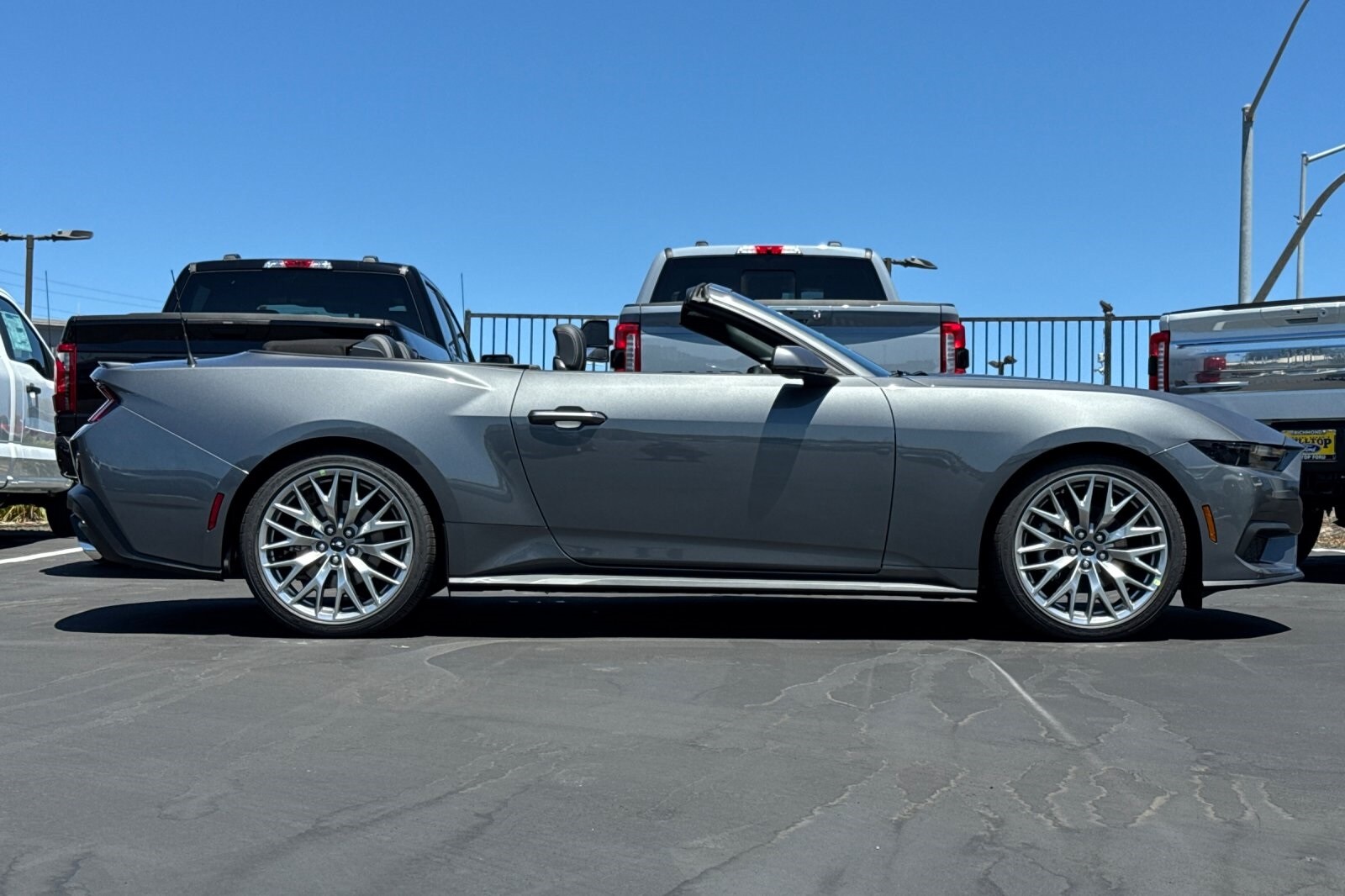 2025 Ford Mustang EcoBoost Premium Convertible photo 3