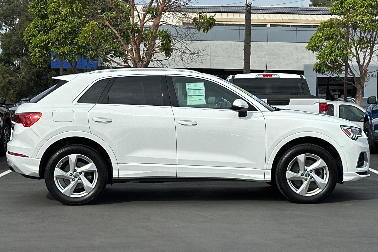 2019 Audi Q3 Premium Plus photo 2