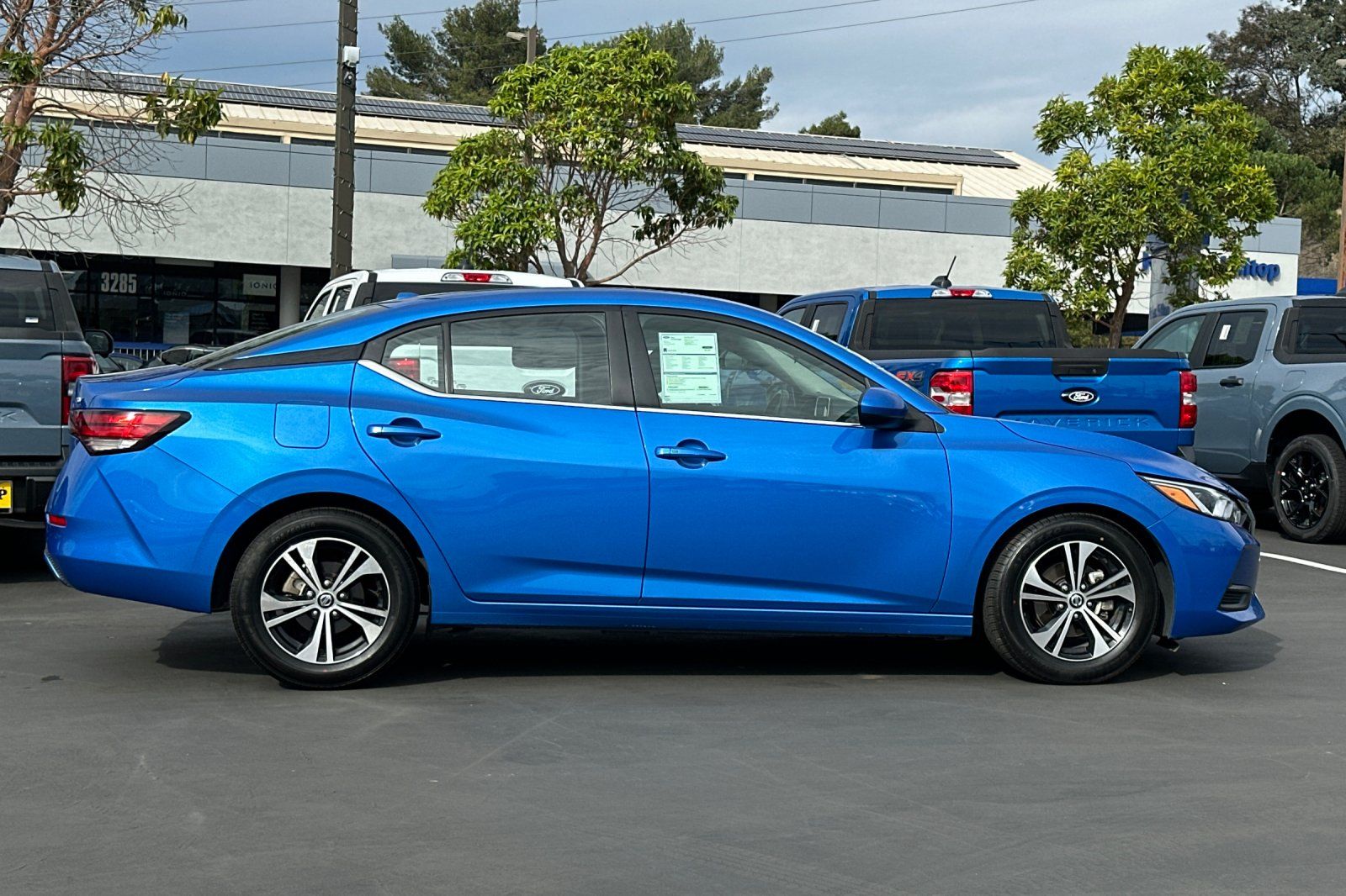 2023 Nissan Sentra SV photo 2