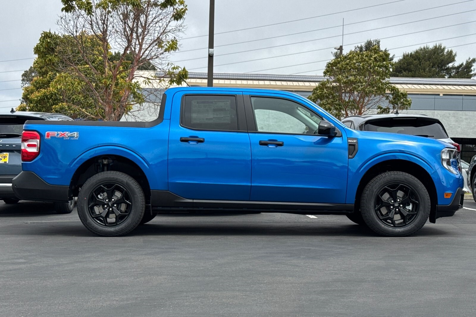 2025 Ford Maverick XLT photo 3