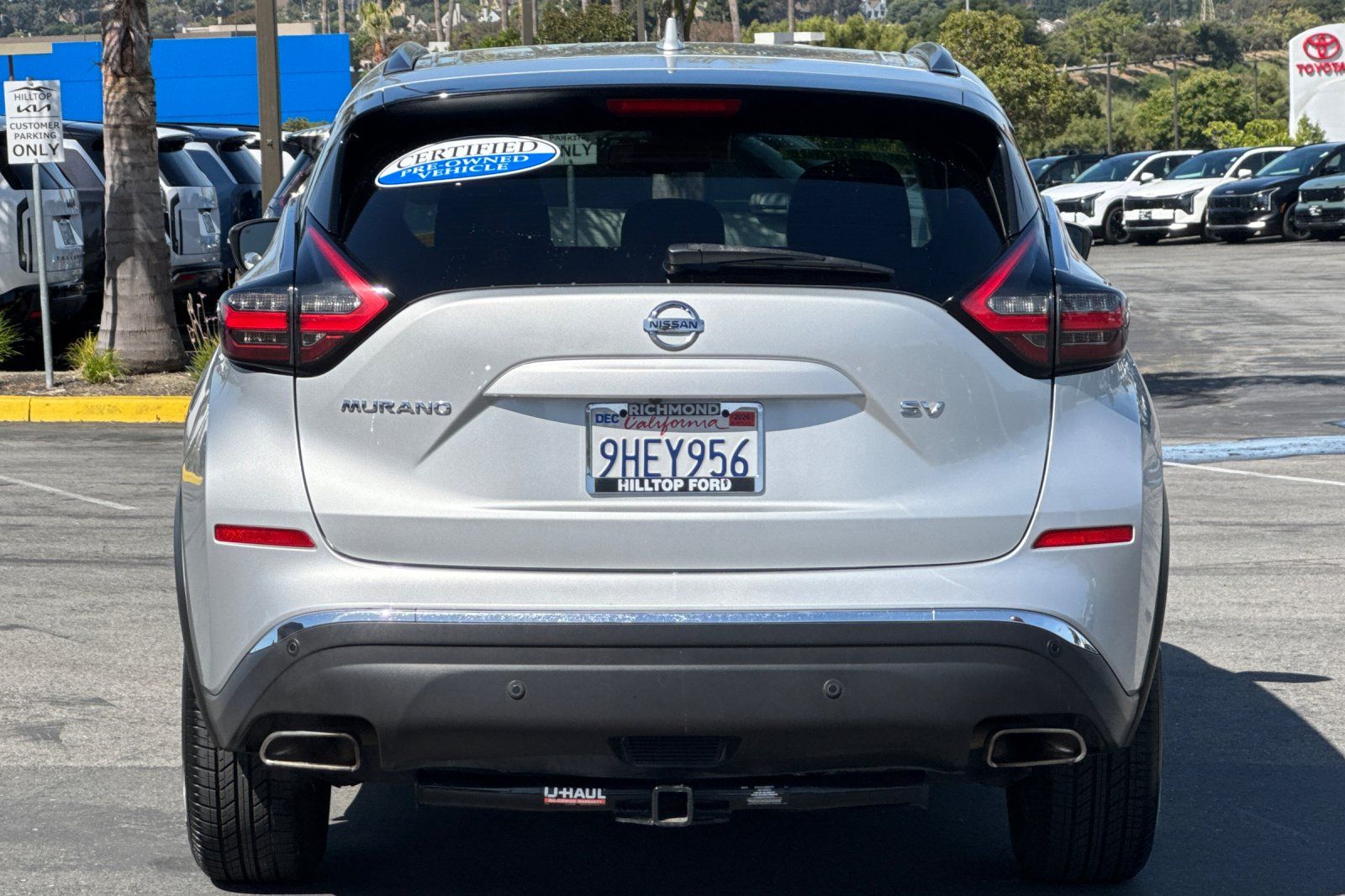 View vehicle photo 7