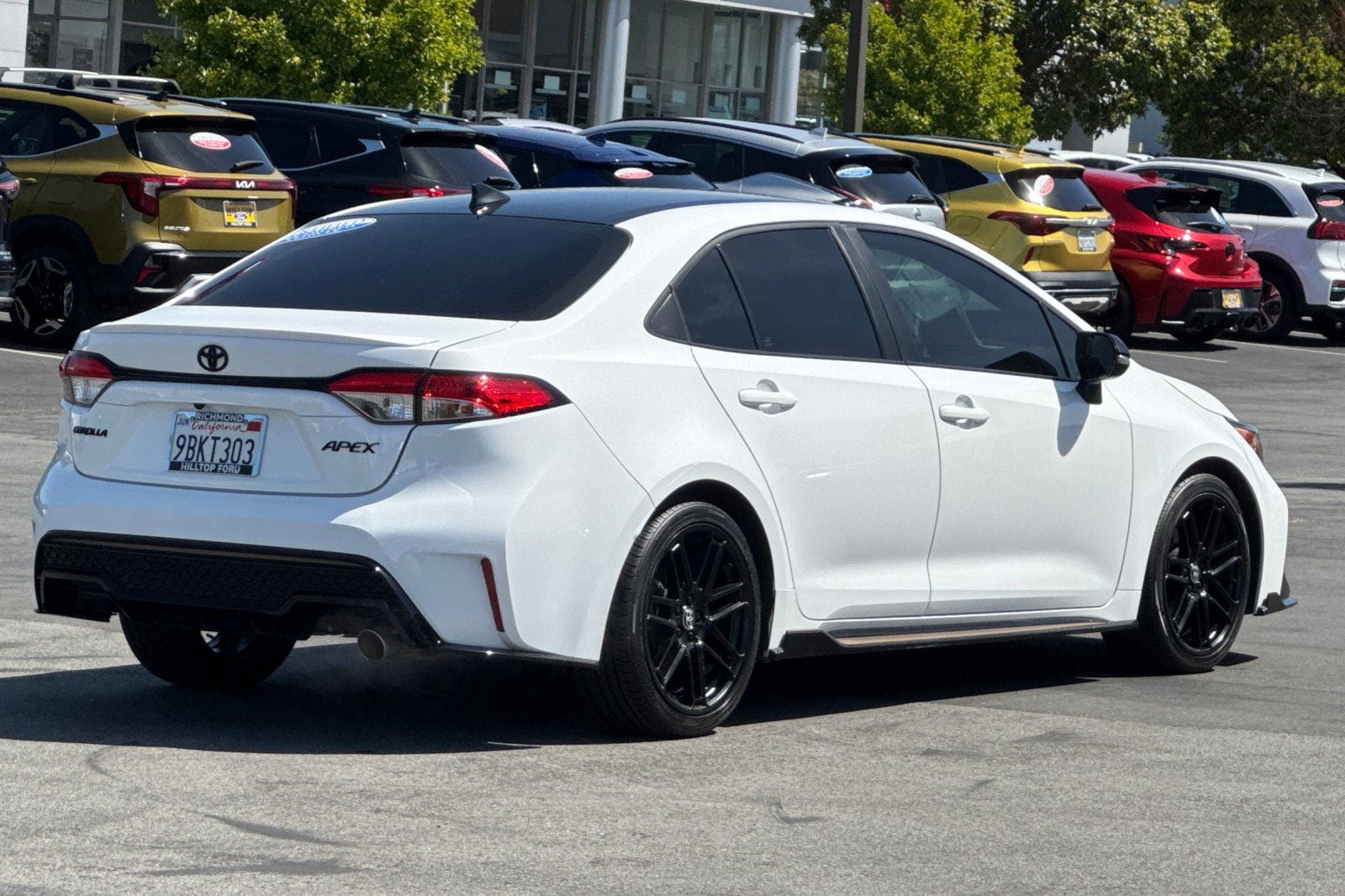 View vehicle photo 5