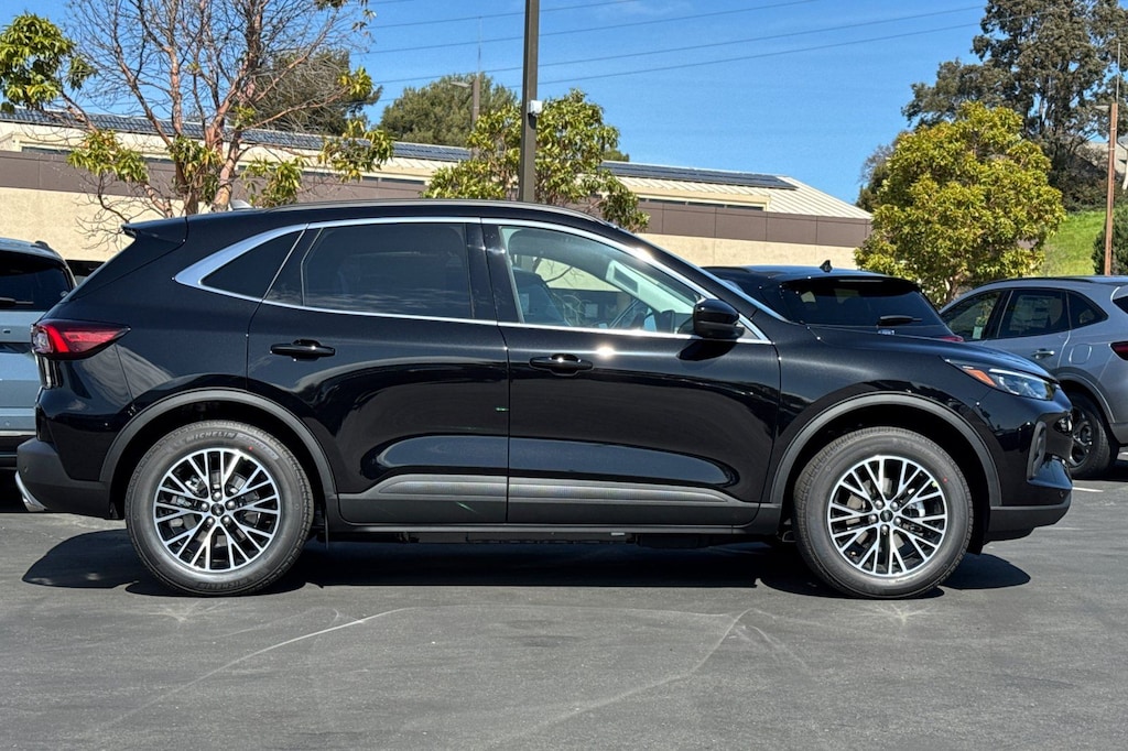 New 2025 Ford Escape Plug-In Hybrid Base SUV
