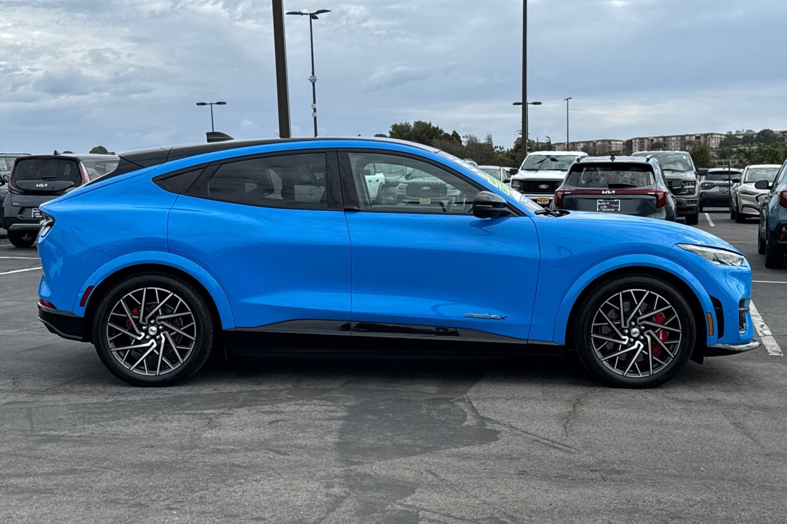 2022 Ford Mustang Mach-E GT photo 3