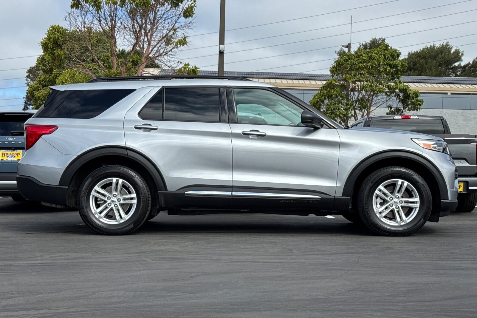 2023 Ford Explorer XLT photo 3