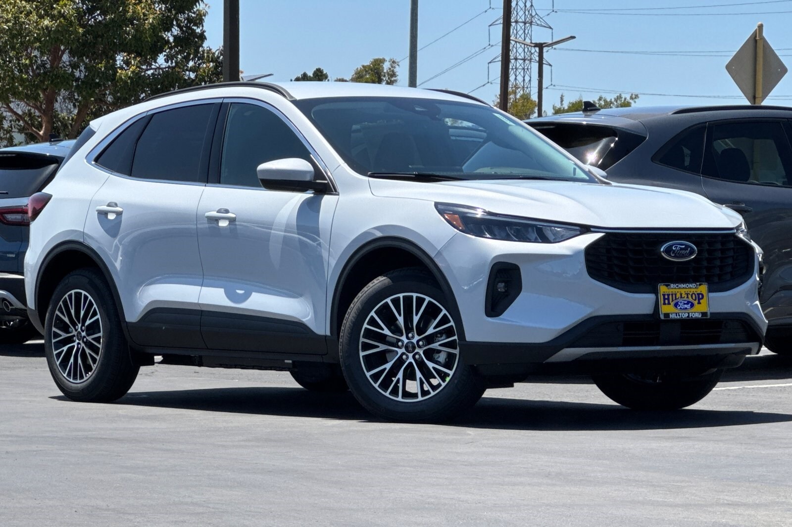 2025 Ford Escape Base photo 2
