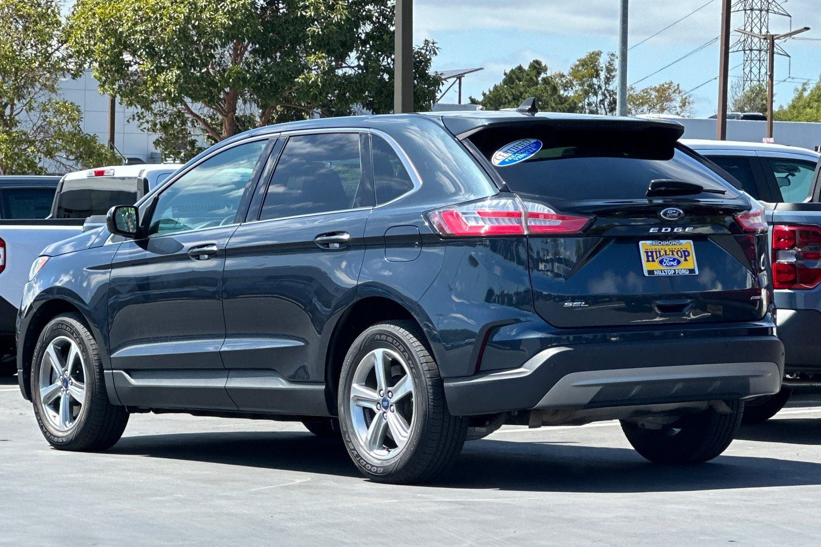 2022 Ford Edge SEL photo 3