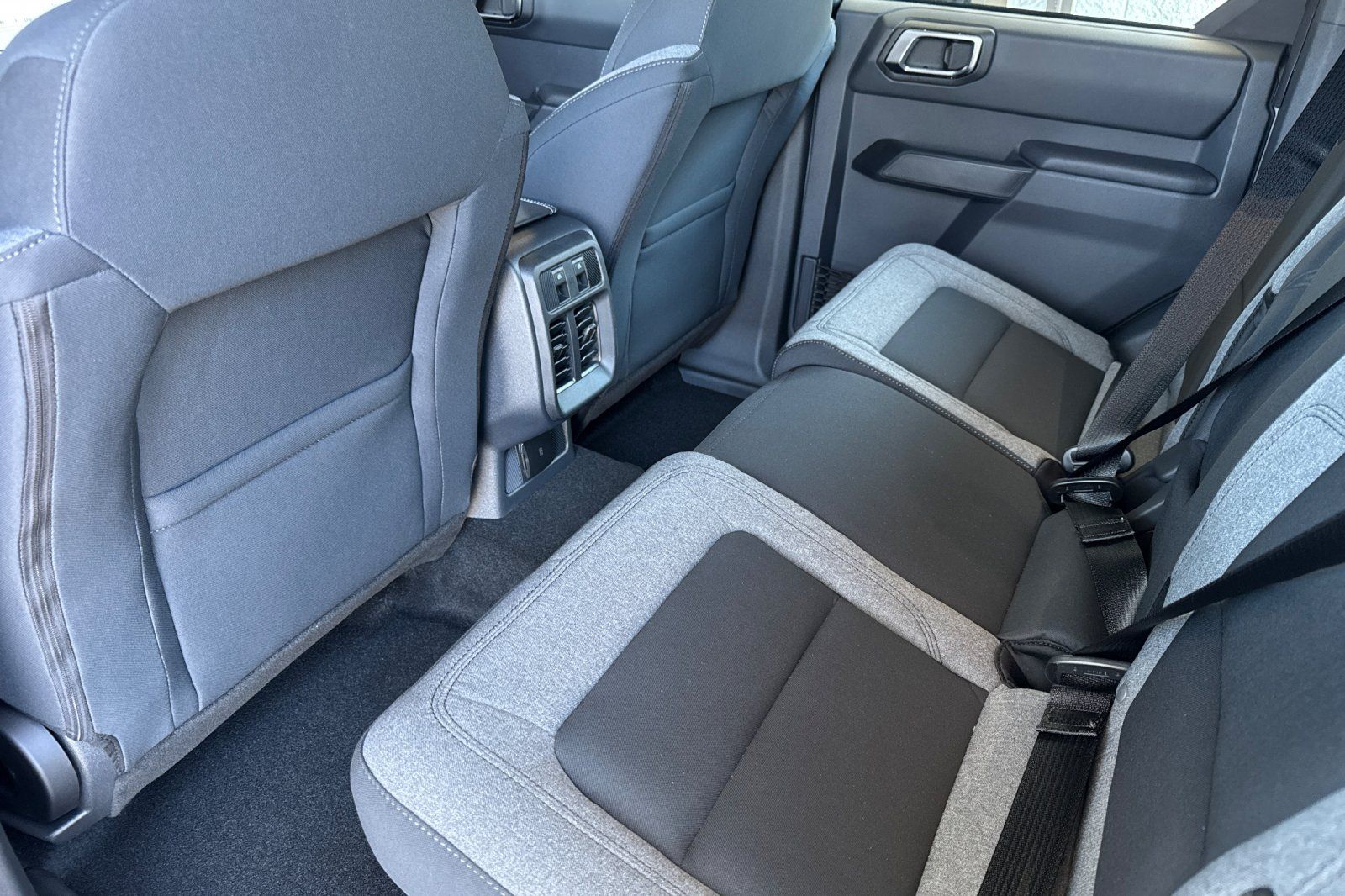 2025 Ford Bronco 4-Door Base - Photo 13