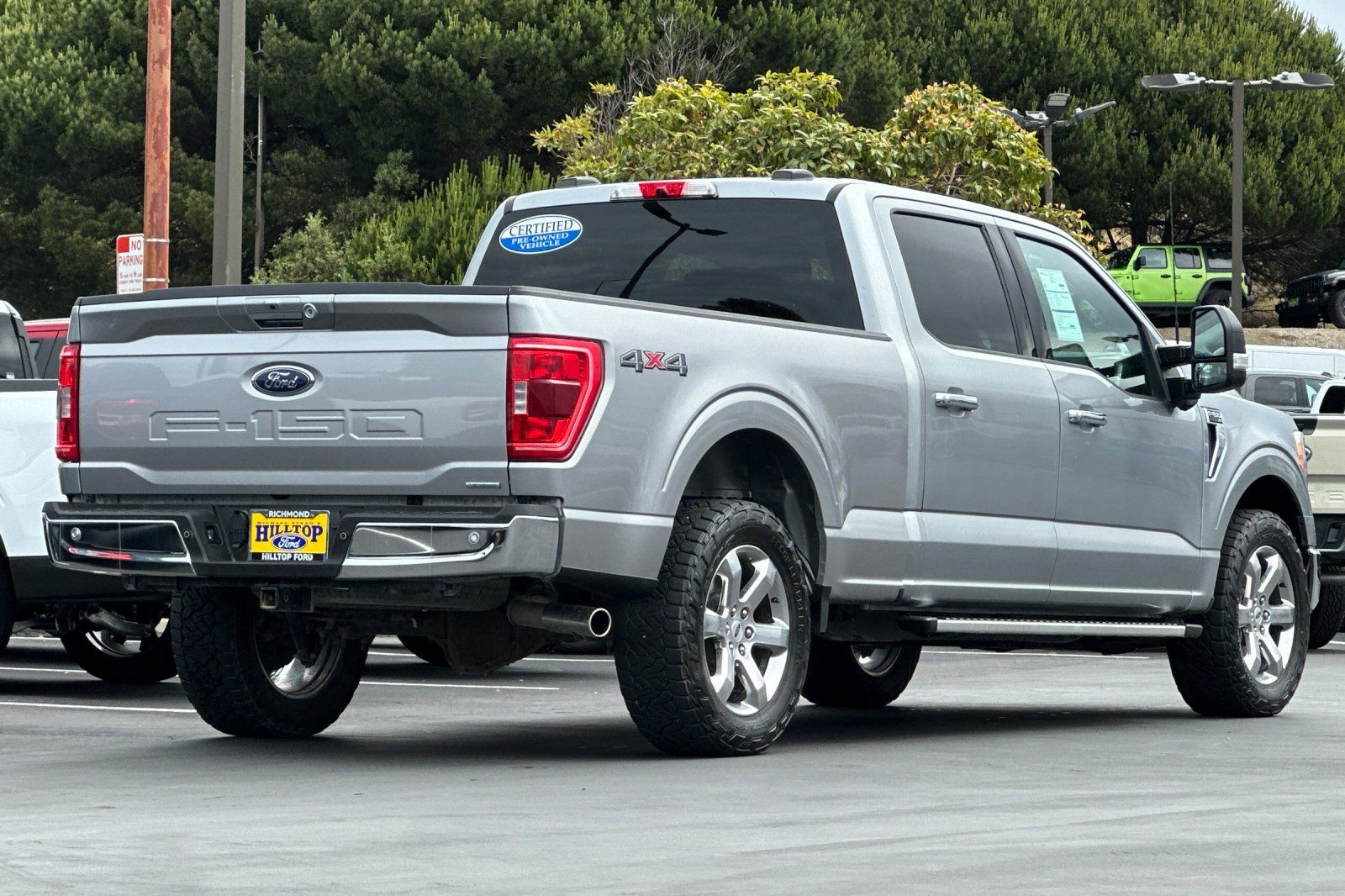 View vehicle photo 4