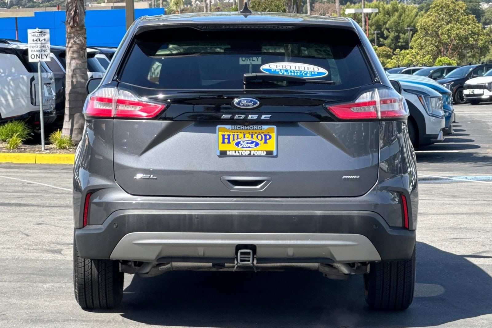 View vehicle photo 7