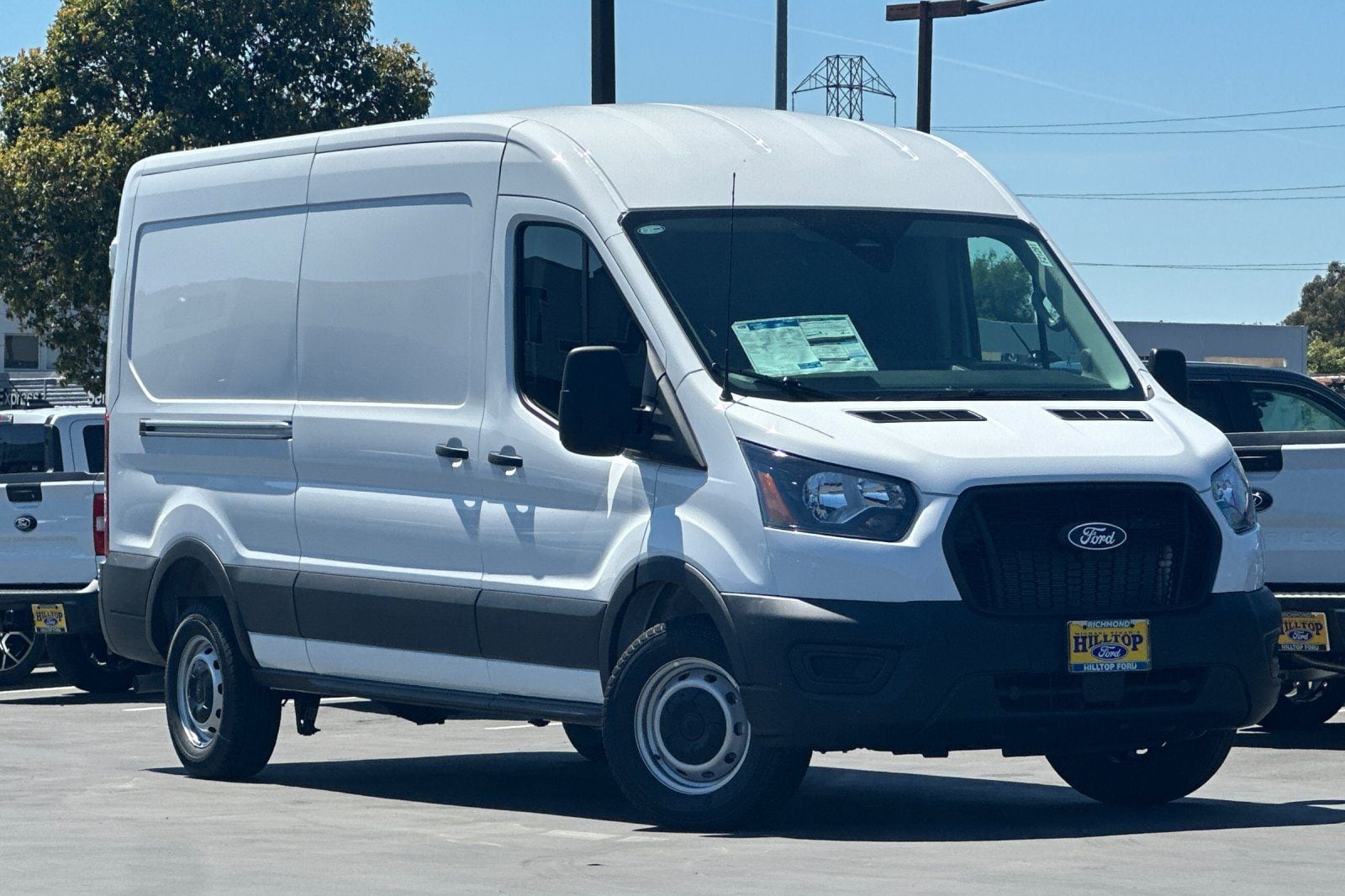 View vehicle photo 2