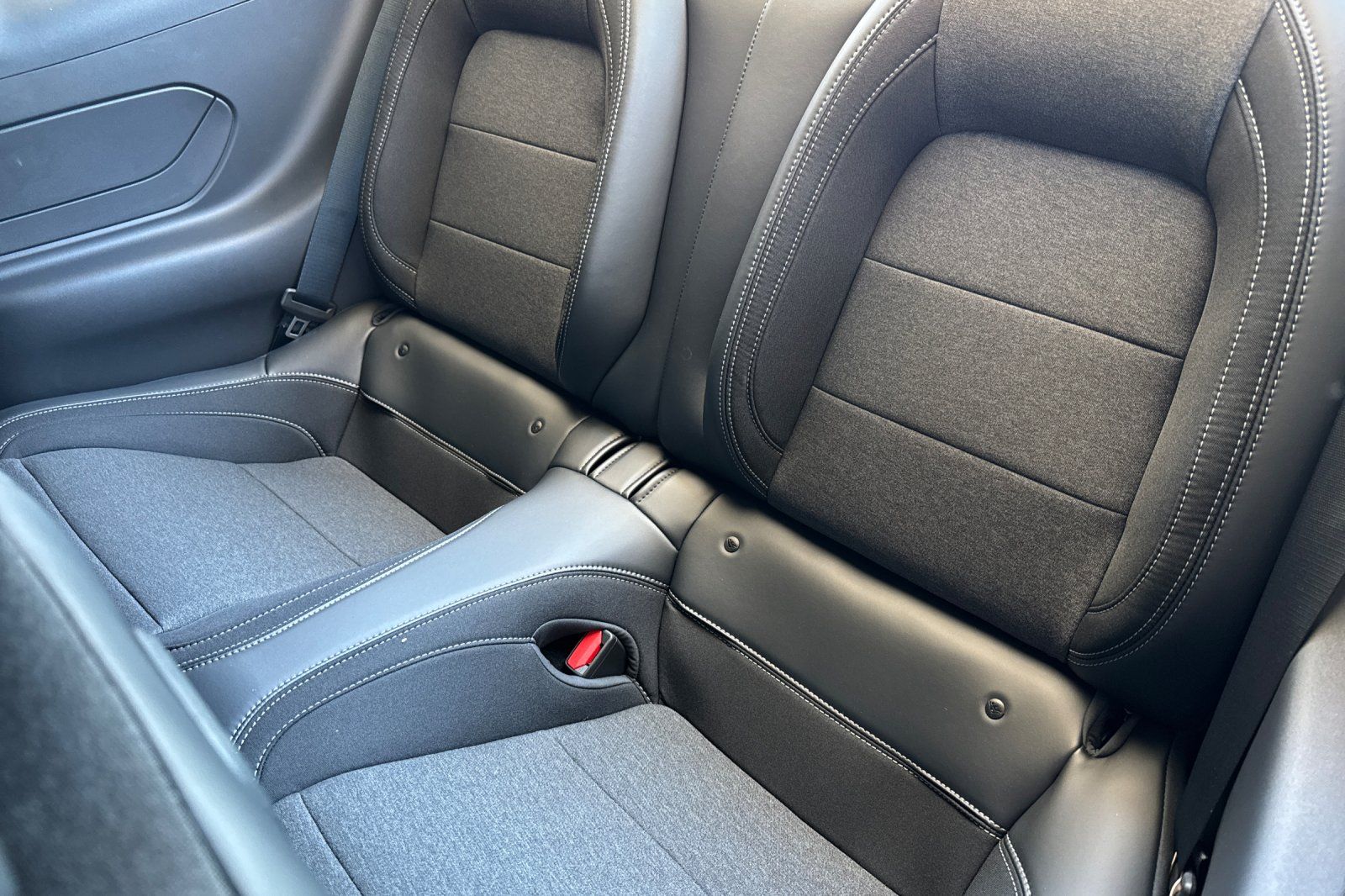 2025 Ford Mustang EcoBoost Fastback - Photo 13