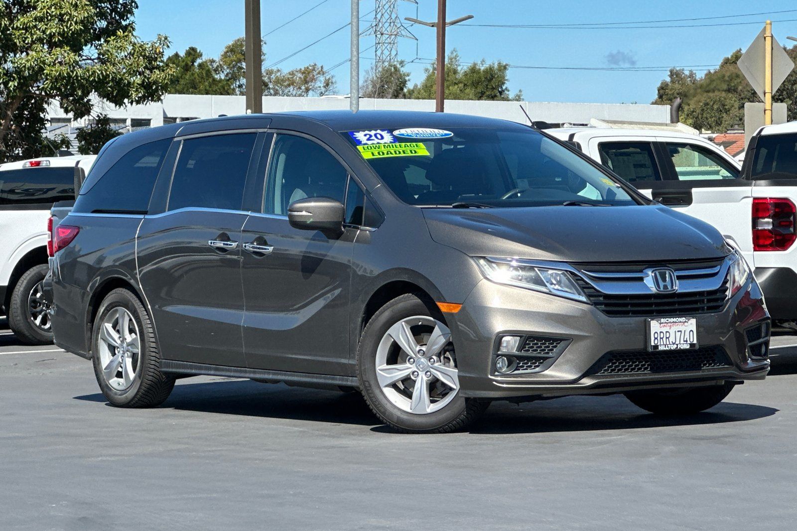 View vehicle photo 2