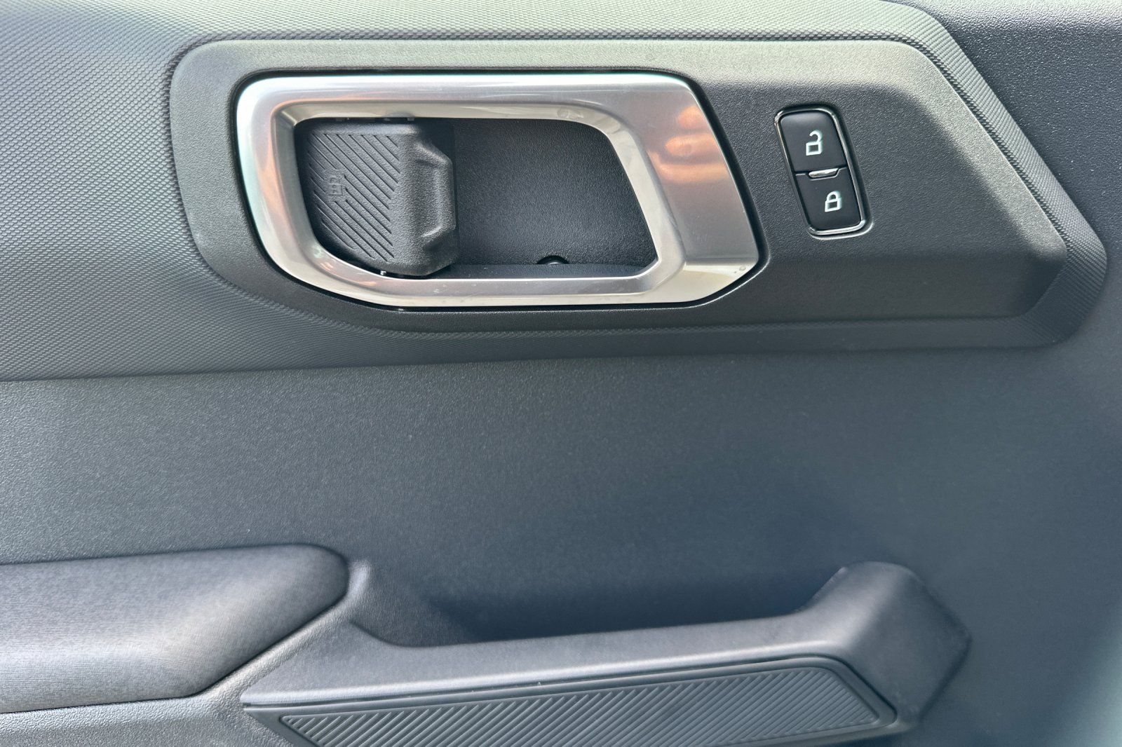 2025 Ford Bronco 4-Door Base - Photo 12