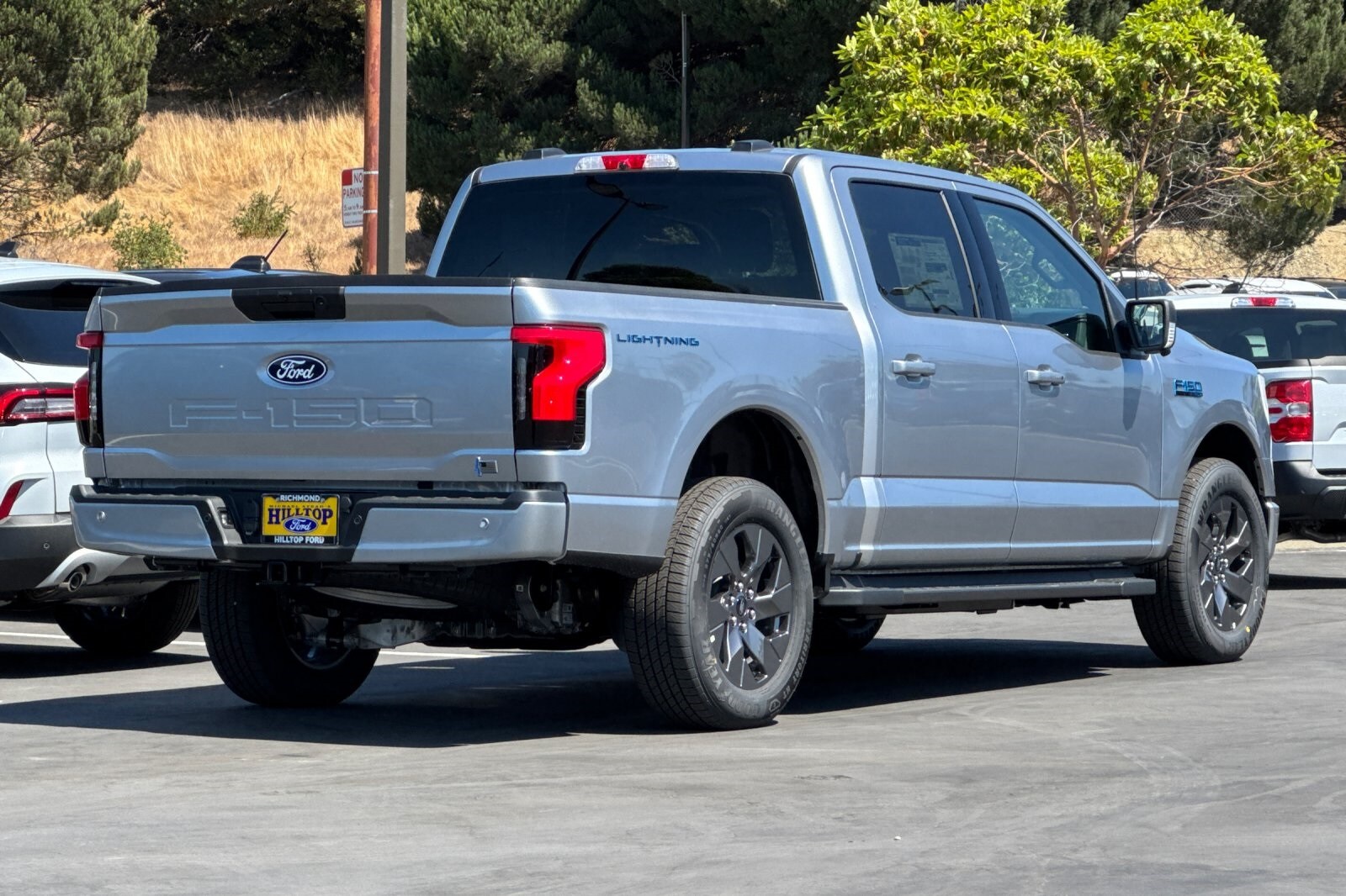 2025 Ford F-150 Lightning photo 4