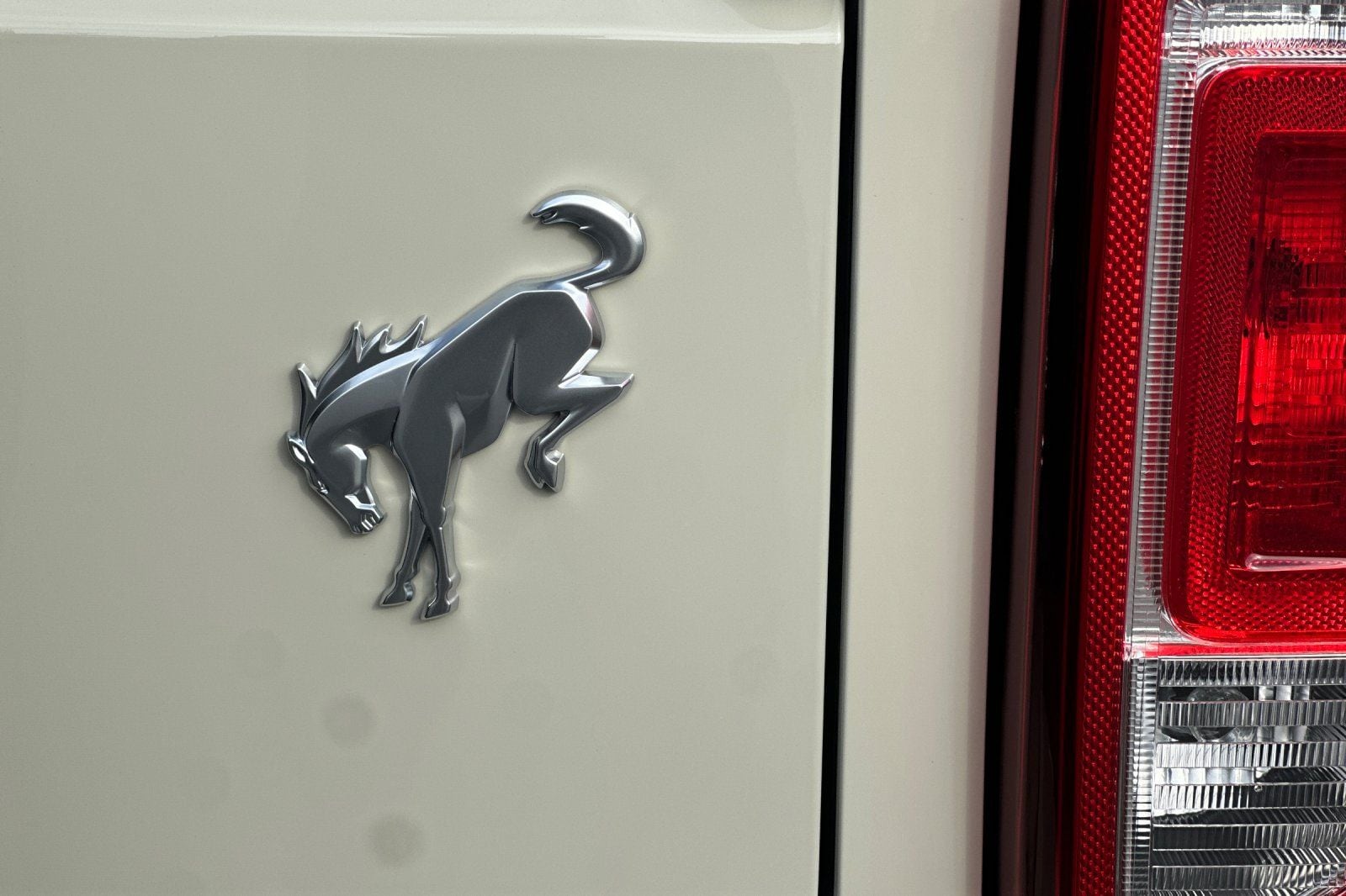 2025 Ford Bronco 4-Door Base - Photo 27