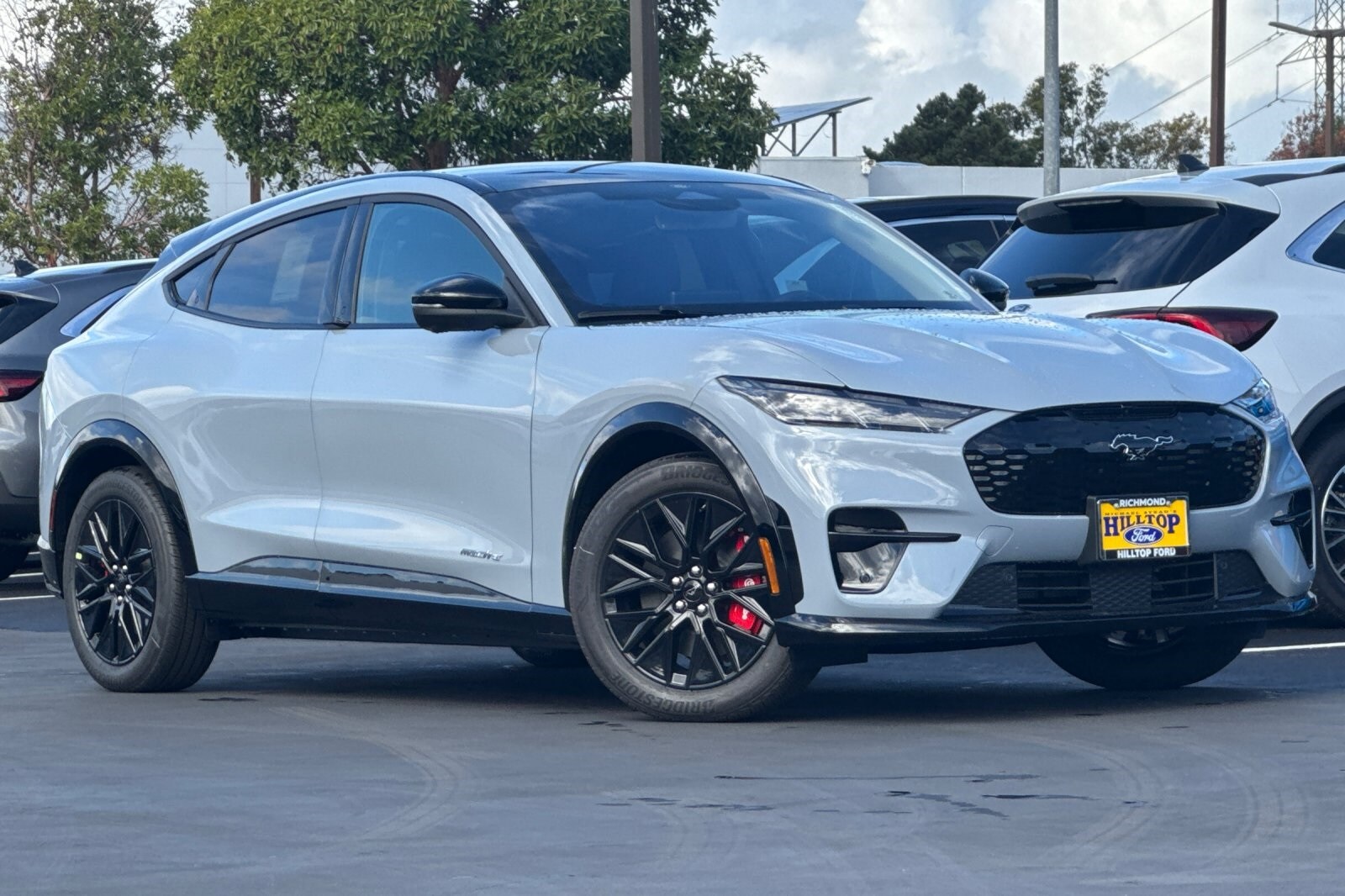 2025 Ford Mustang Mach-E Premium photo 2