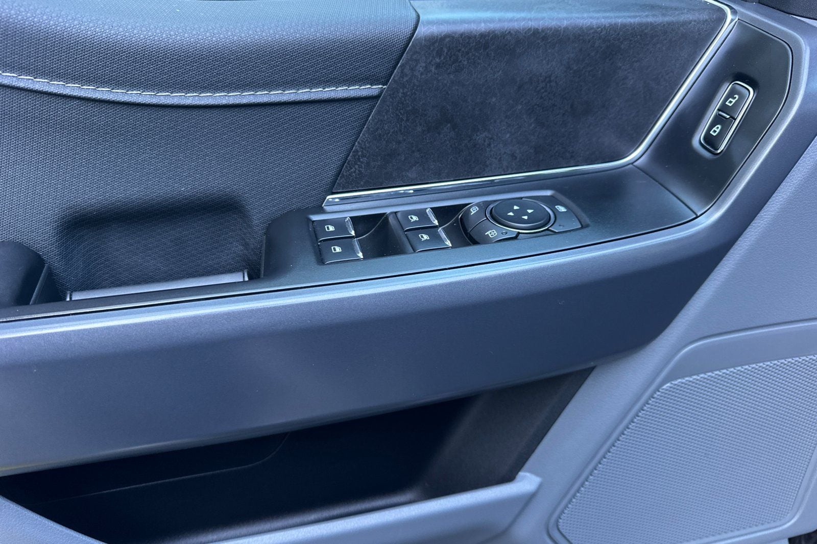 2025 Ford F-150 XLT - Photo 14