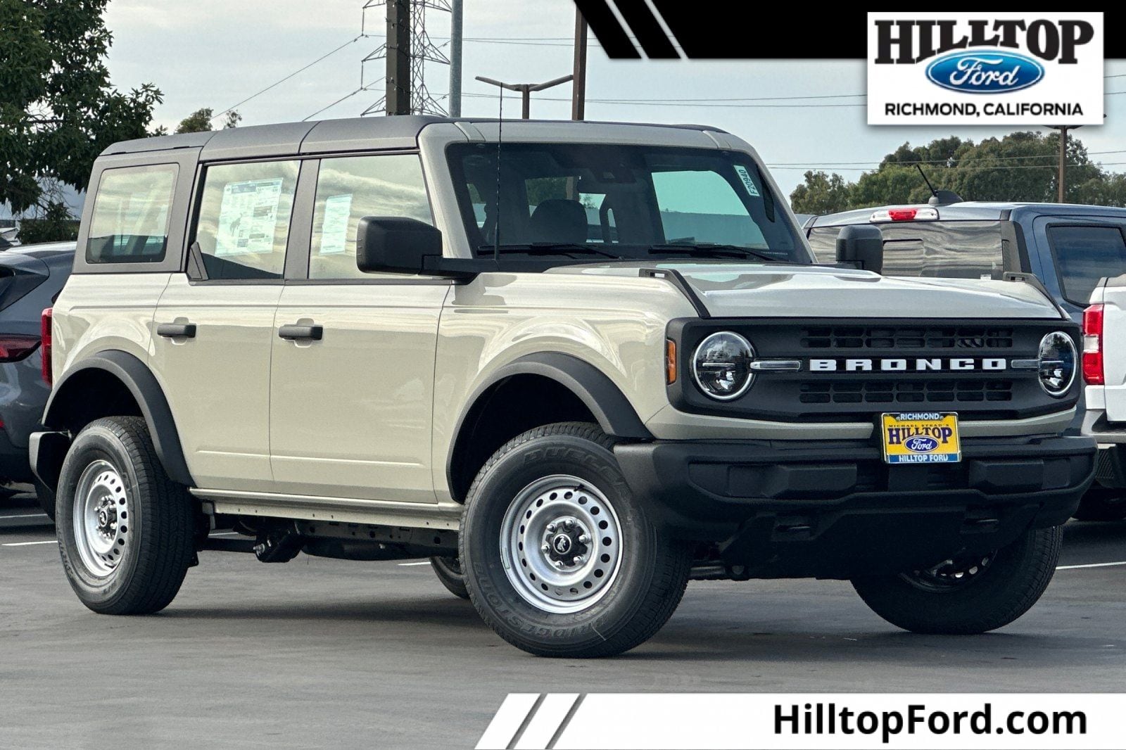 2025 Ford Bronco 4-Door Base's photo