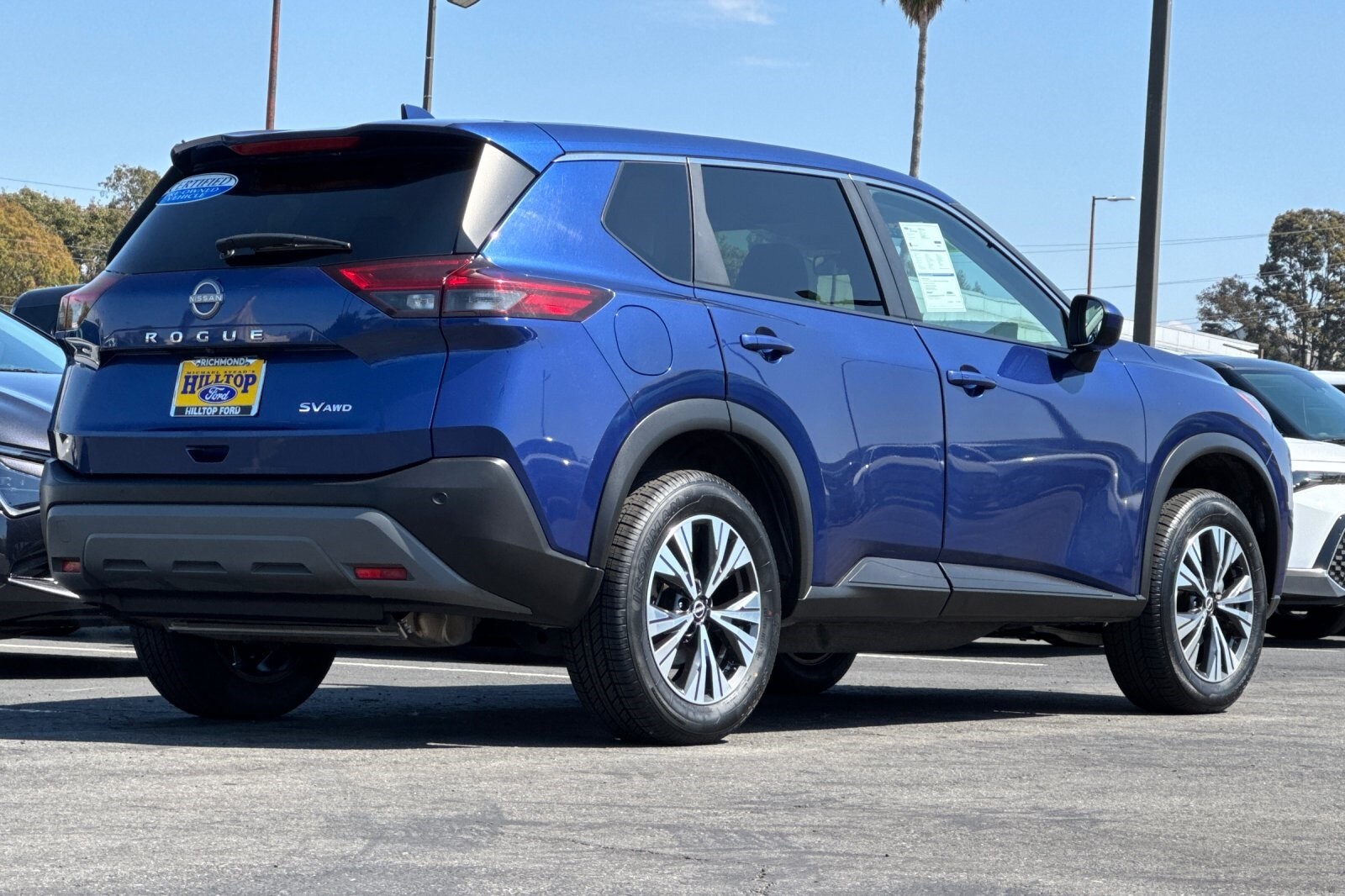 2023 Nissan Rogue SV photo 2