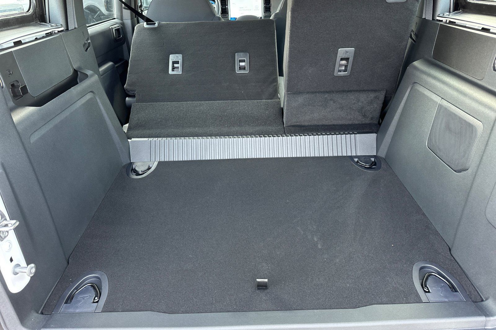 2025 Ford Bronco 4-Door Base - Photo 16