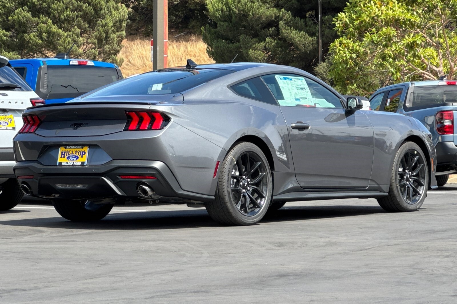 2025 Ford Mustang EcoBoost photo 4