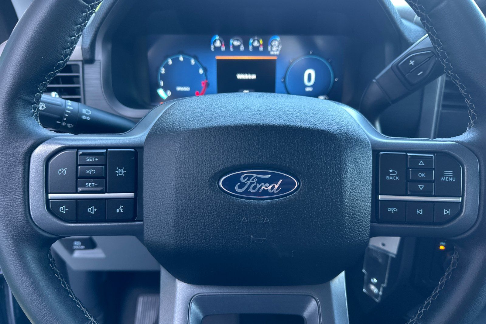 2025 Ford F-150 XLT - Photo 24