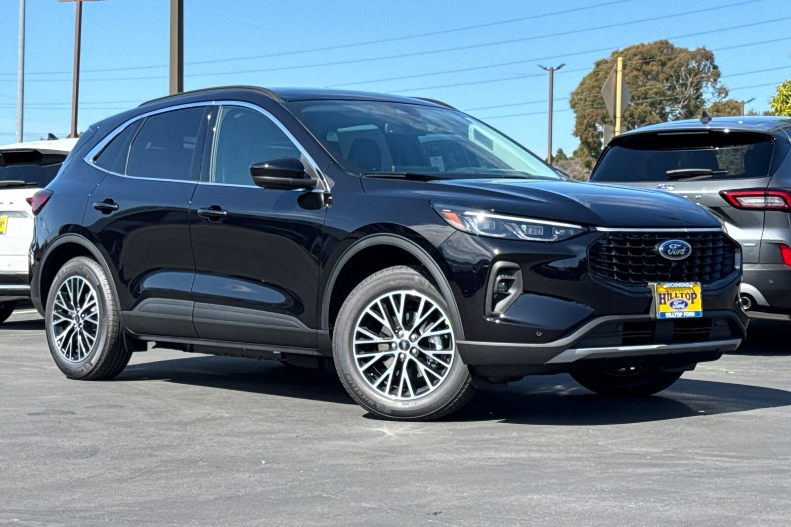 2025 Ford Escape Base photo 2