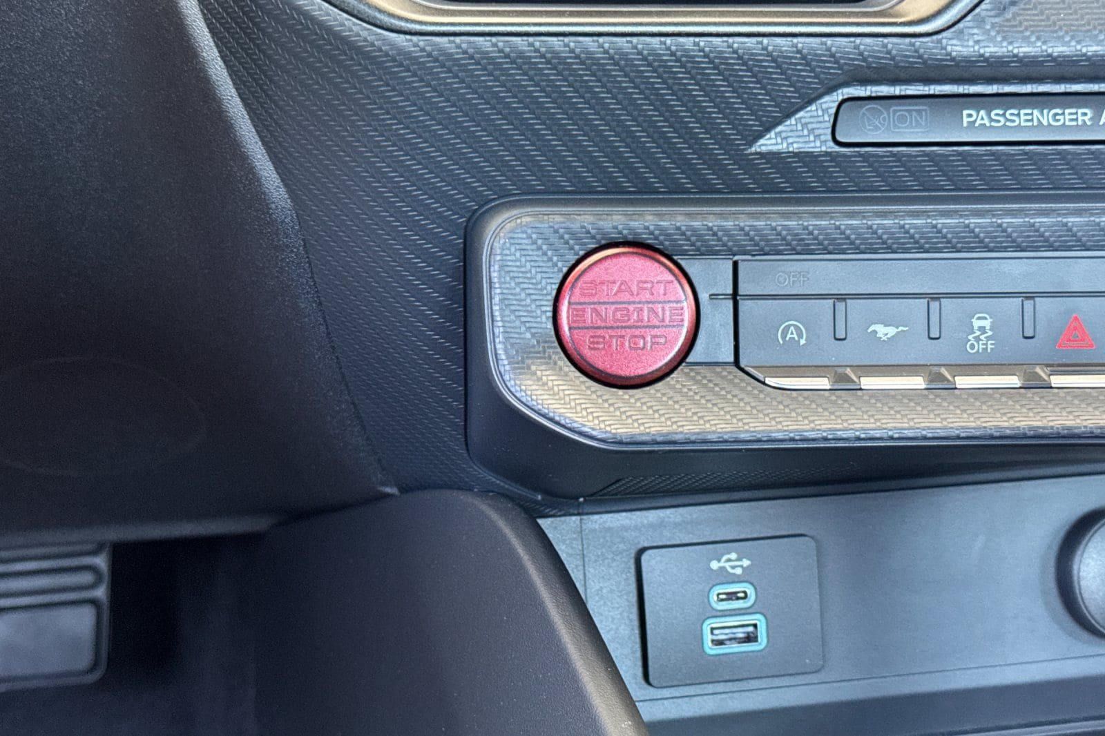 2025 Ford Mustang EcoBoost Fastback - Photo 22