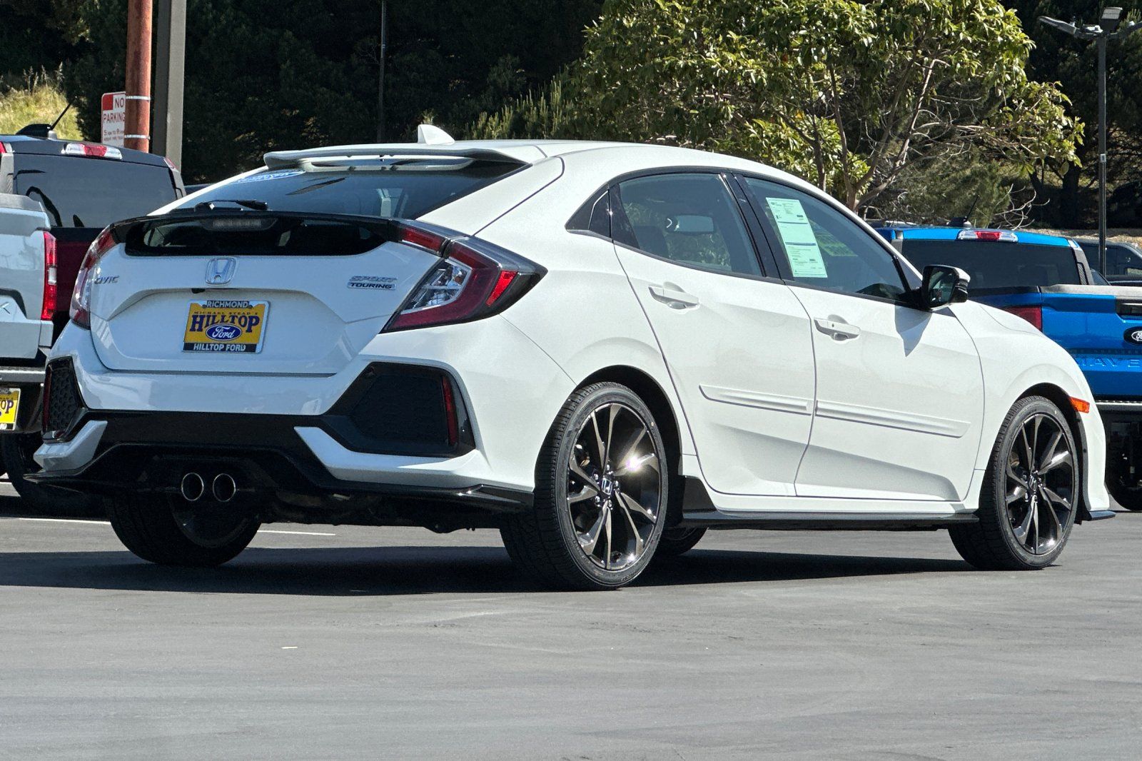 View vehicle photo 4
