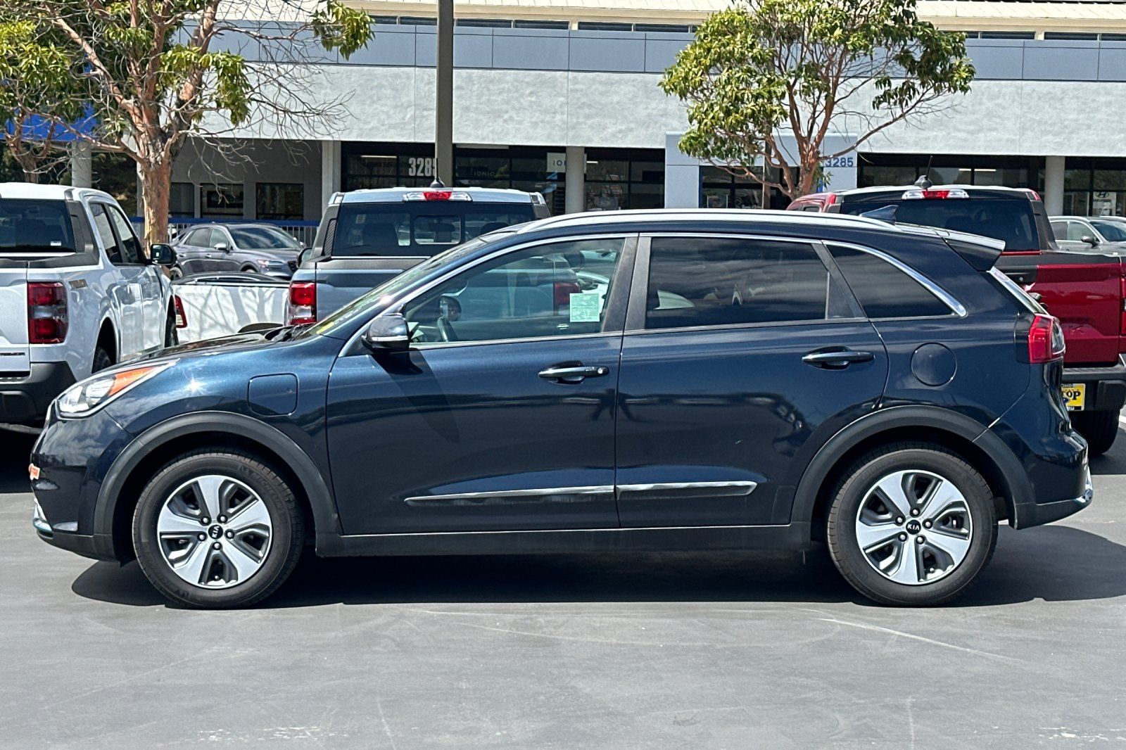 2019 Kia Niro Plug-In Hybrid EX photo 3