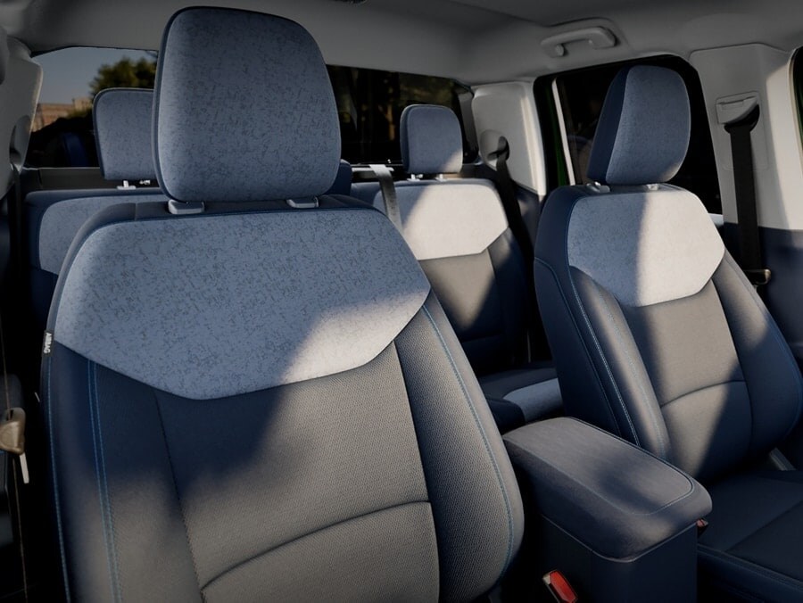 With the largest standard center screen in its class* and wireless smartphone compatibility, the 2025 Maverick keeps connection within easy reach.