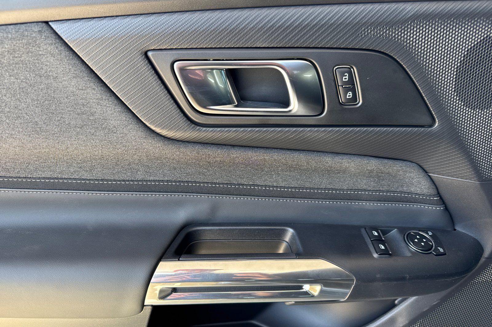 2025 Ford Mustang EcoBoost Fastback - Photo 12