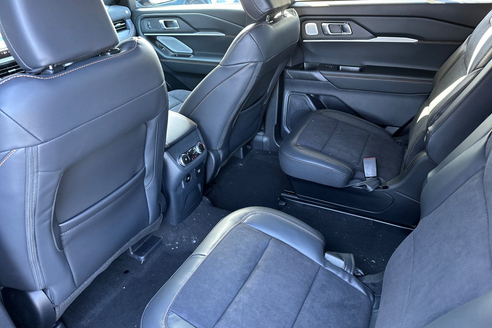 2026 Ford Explorer Tremor - Photo 13