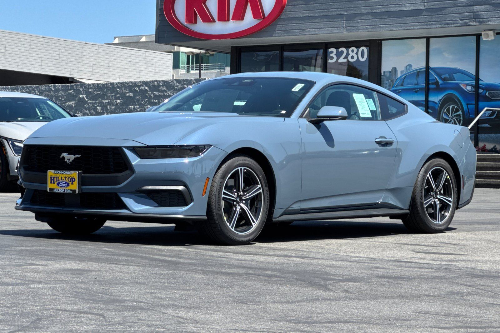 2025 Ford Mustang EcoBoost Fastback - Photo 8