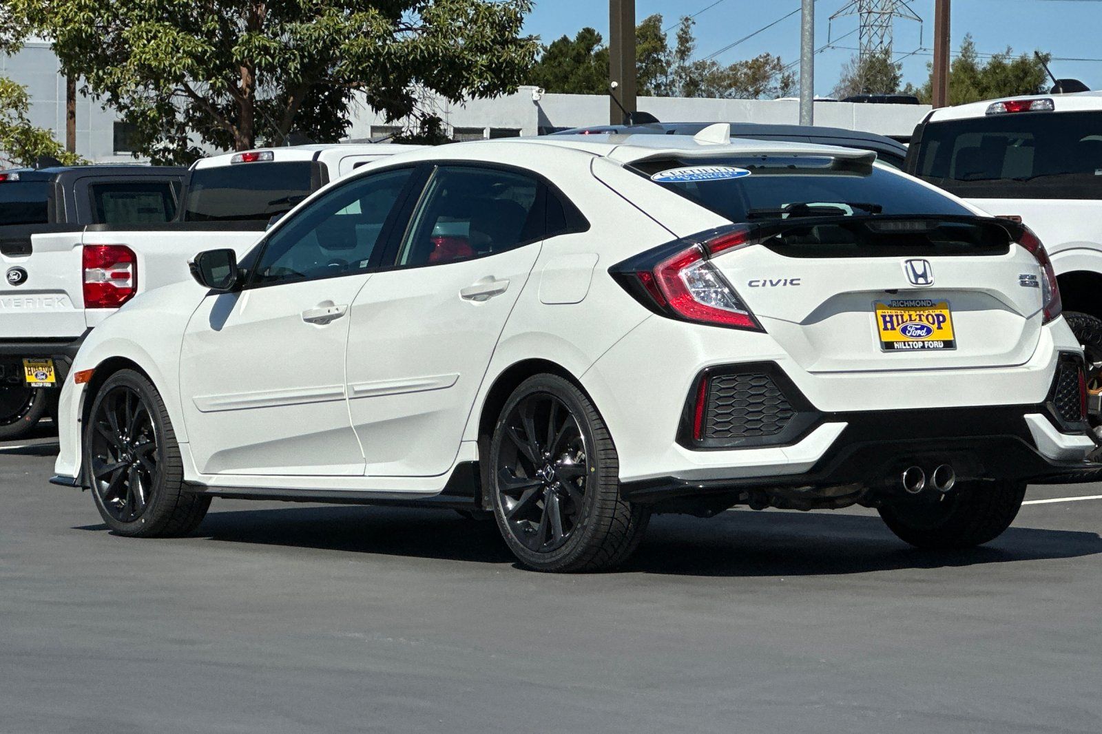 View vehicle photo 7