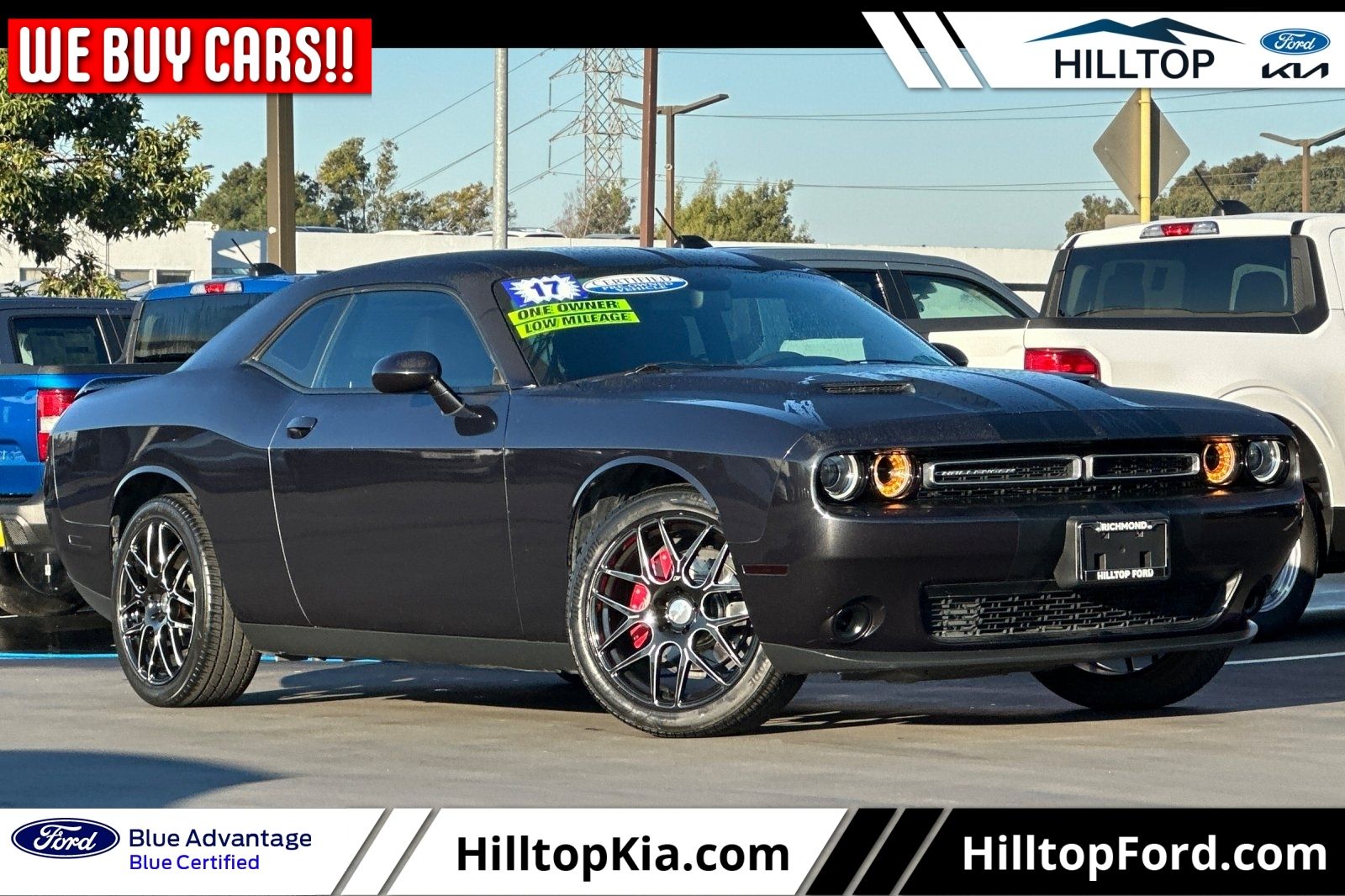 2017 Dodge Challenger SXT's photo