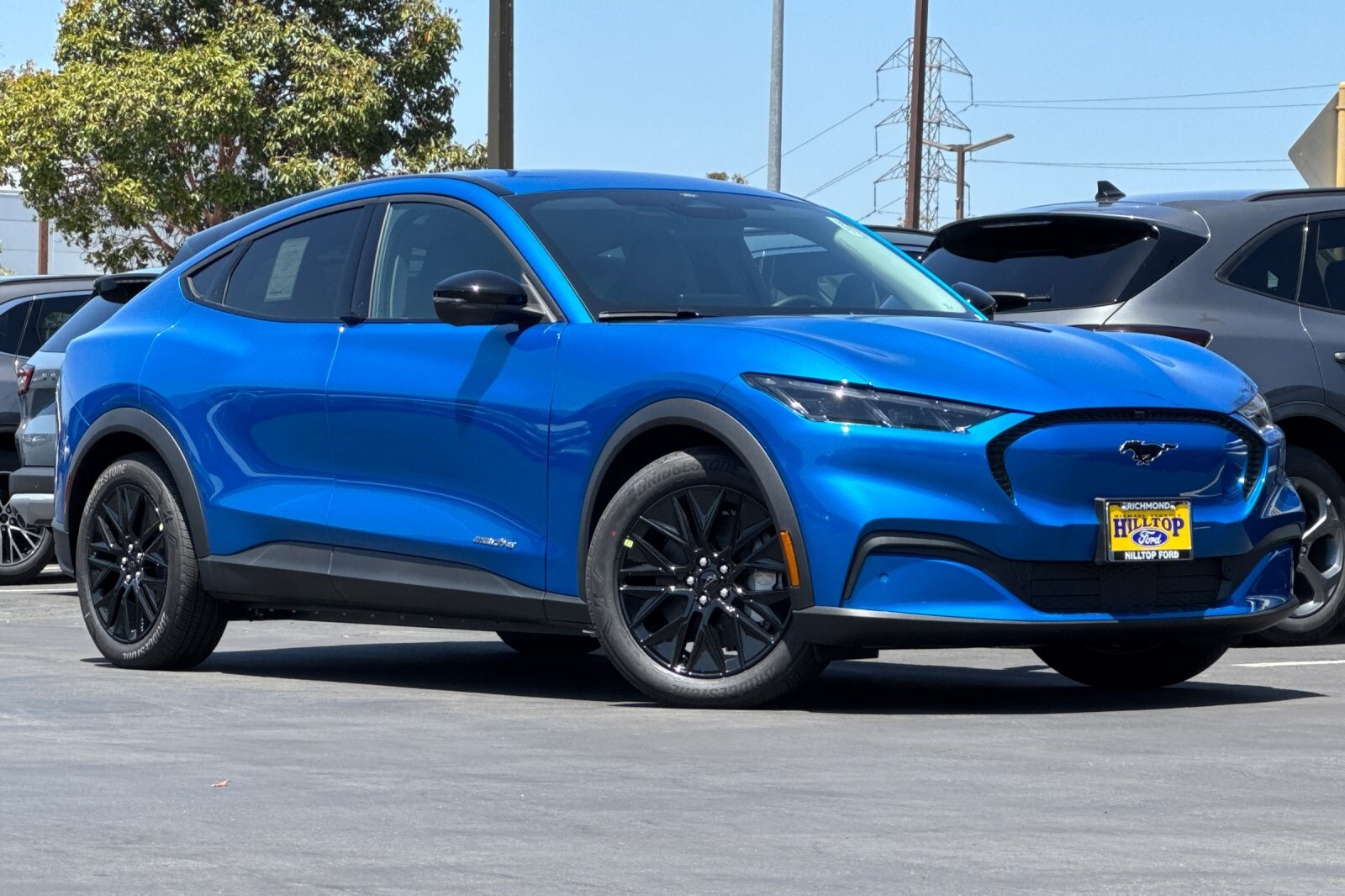 2025 Ford Mustang Mach-E Select photo 2