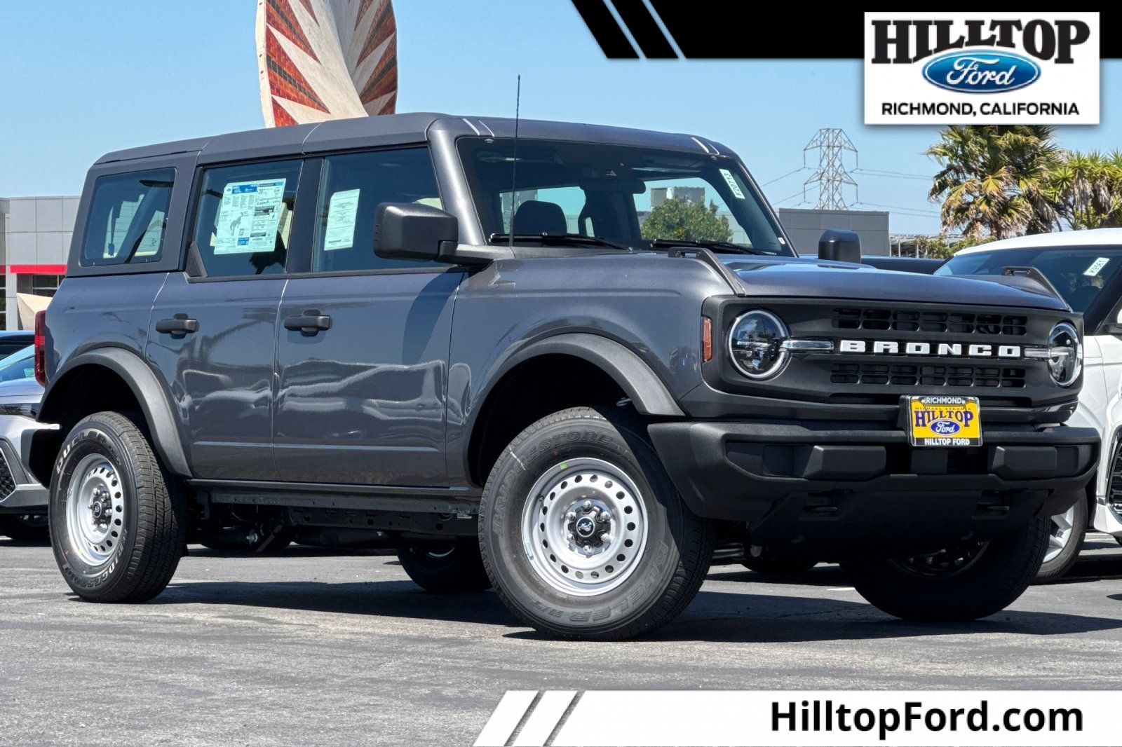 2025 Ford Bronco 4-Door Base's photo