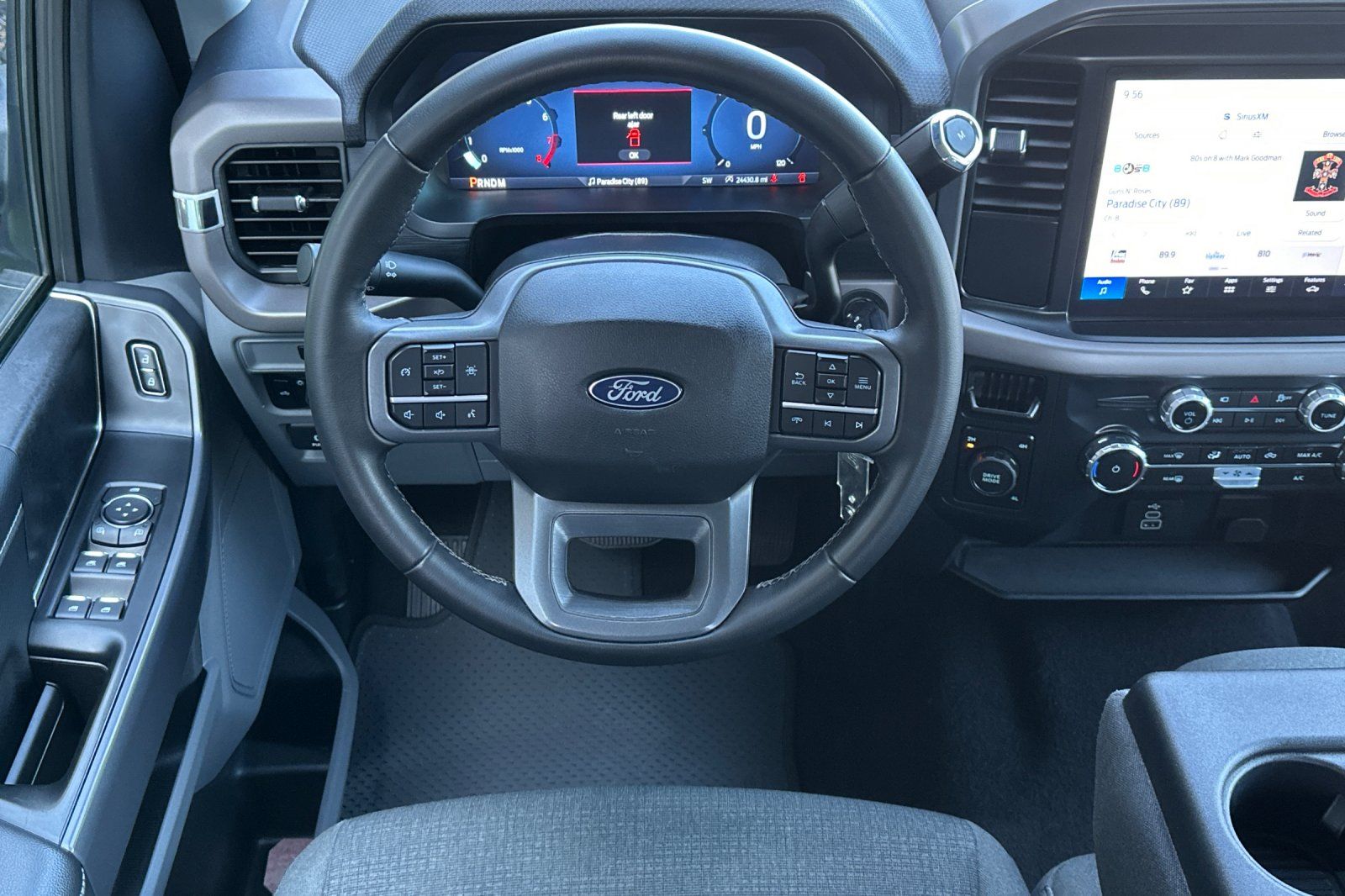 2025 Ford F-150 XLT - Photo 17