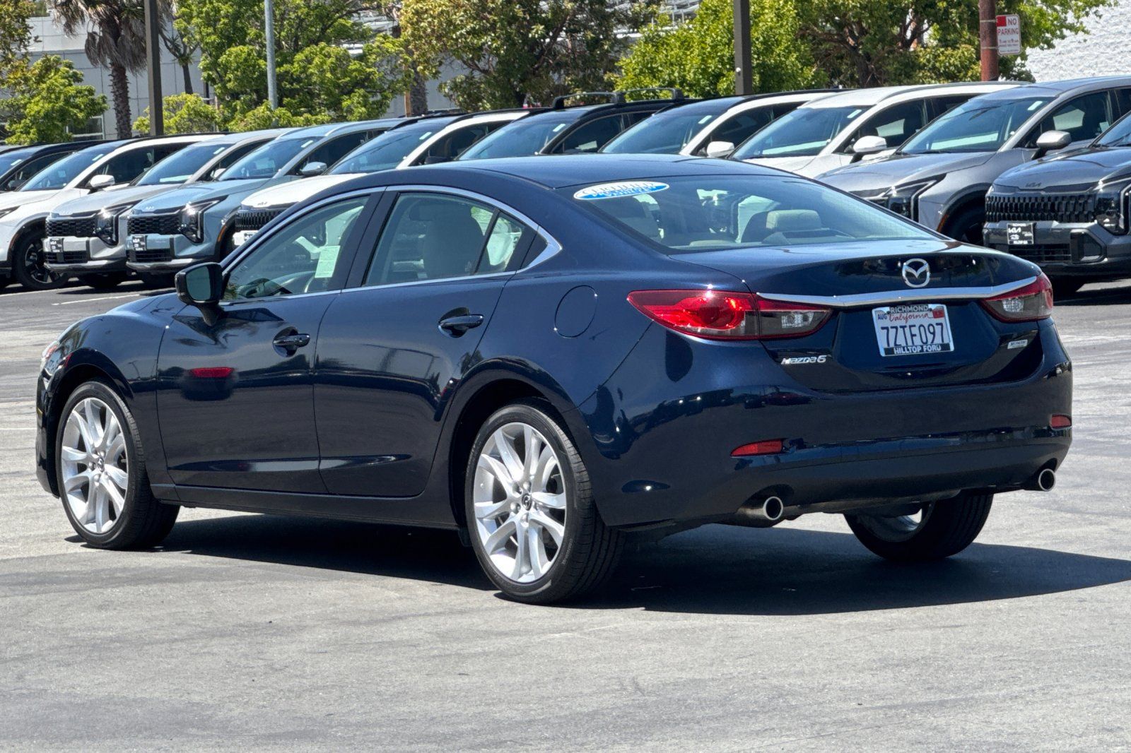 View vehicle photo 7