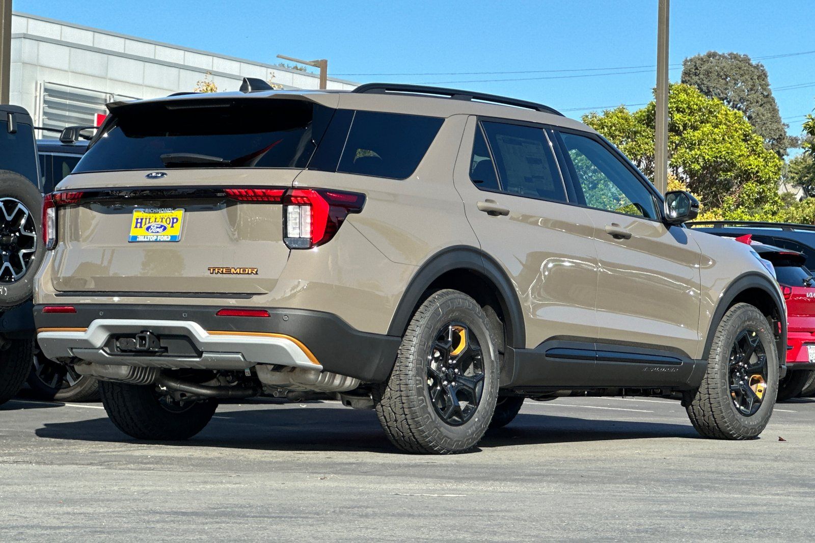 2026 Ford Explorer photo 2
