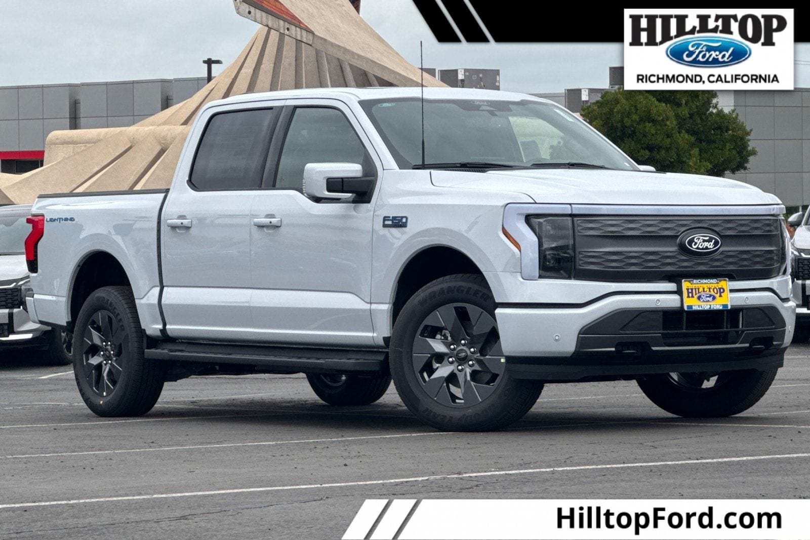 2025 Ford F-150 Lightning Lariat's photo