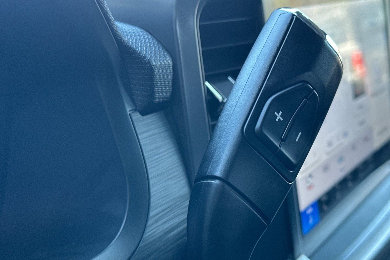 2025 Ford F-150 XLT - Photo 23