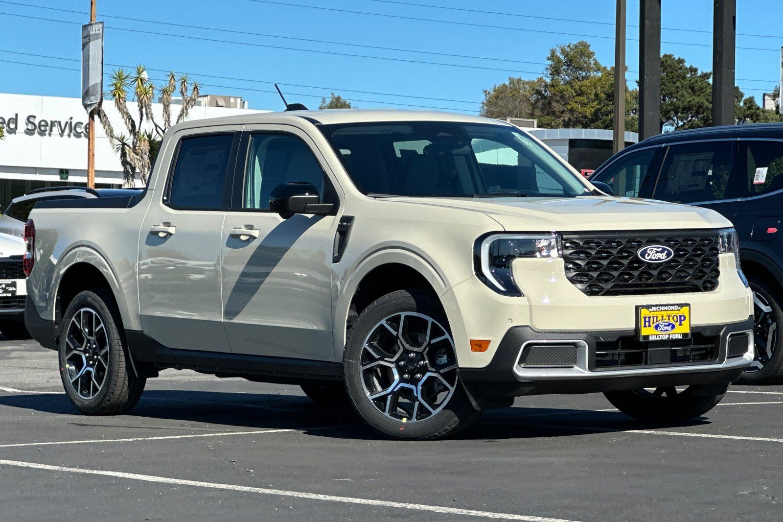 2025 Ford Maverick Lariat photo 2