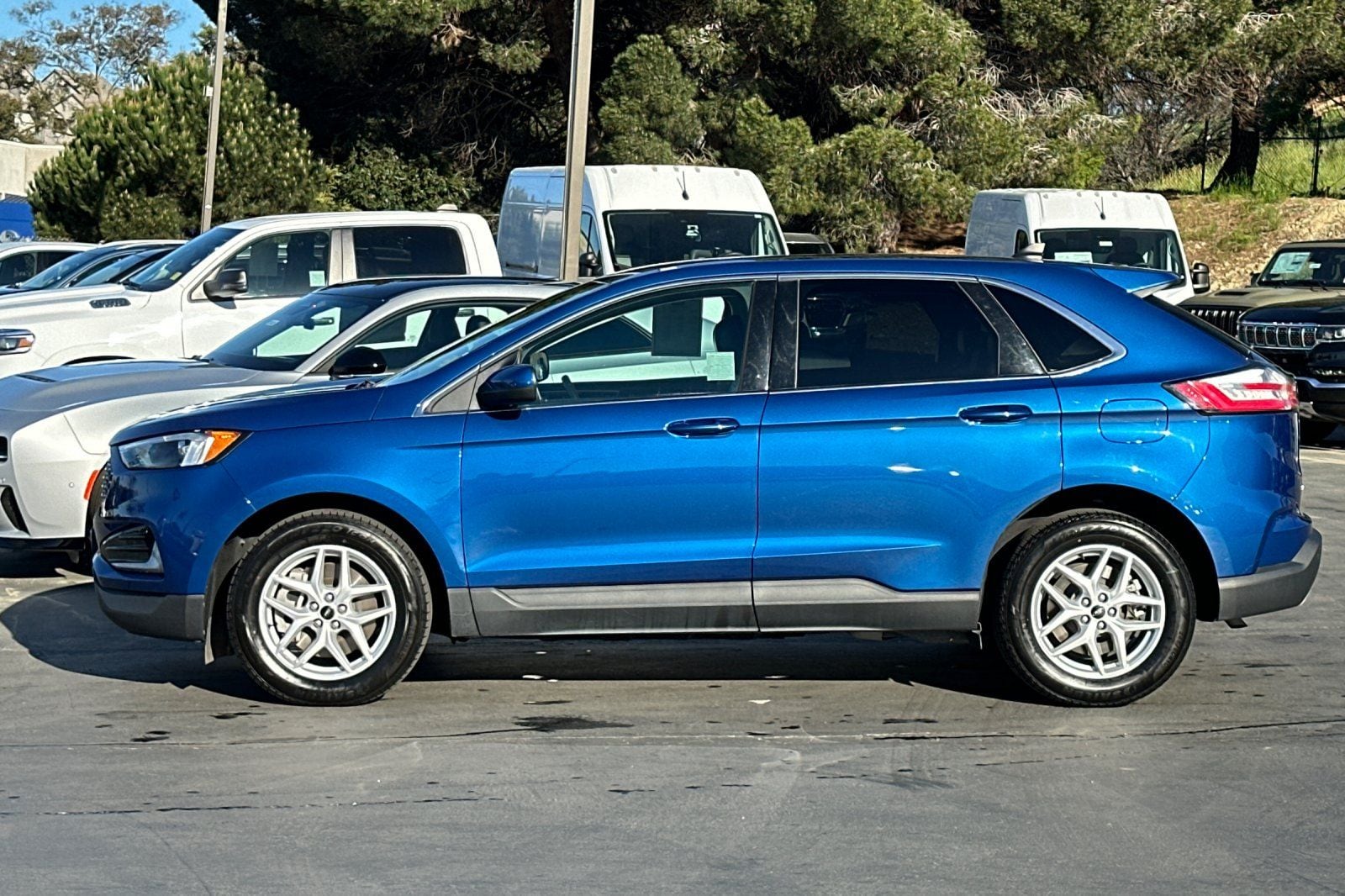 2024 Ford Edge SEL - Photo 9
