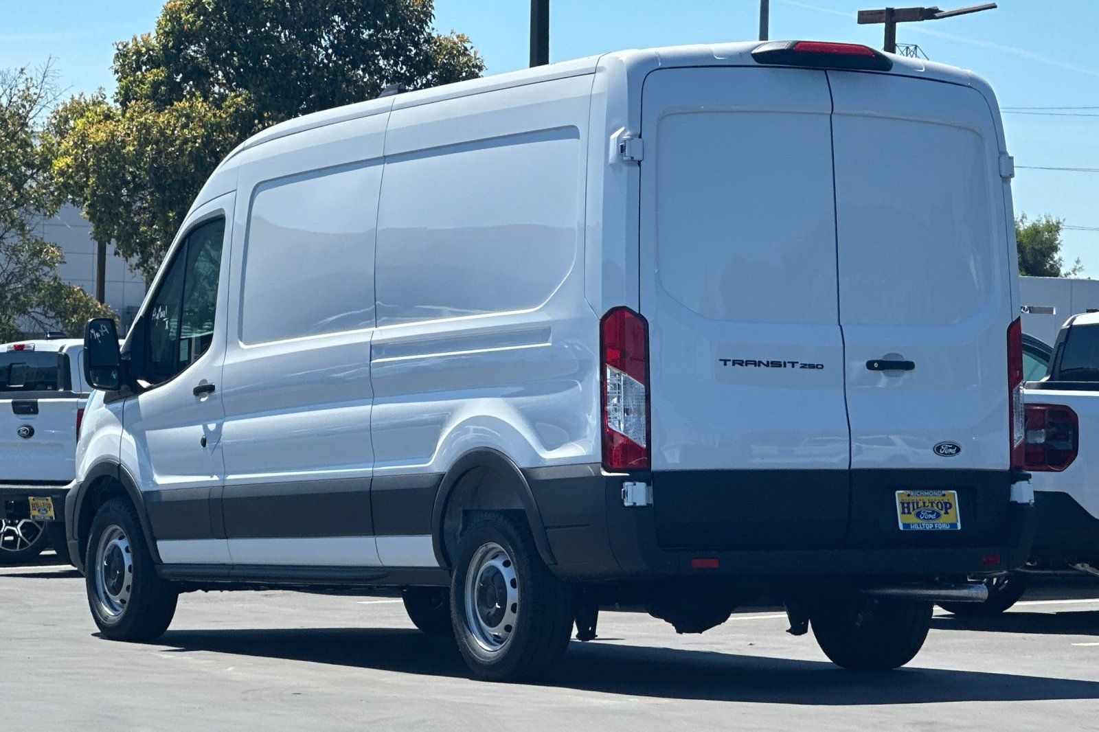 View vehicle photo 6