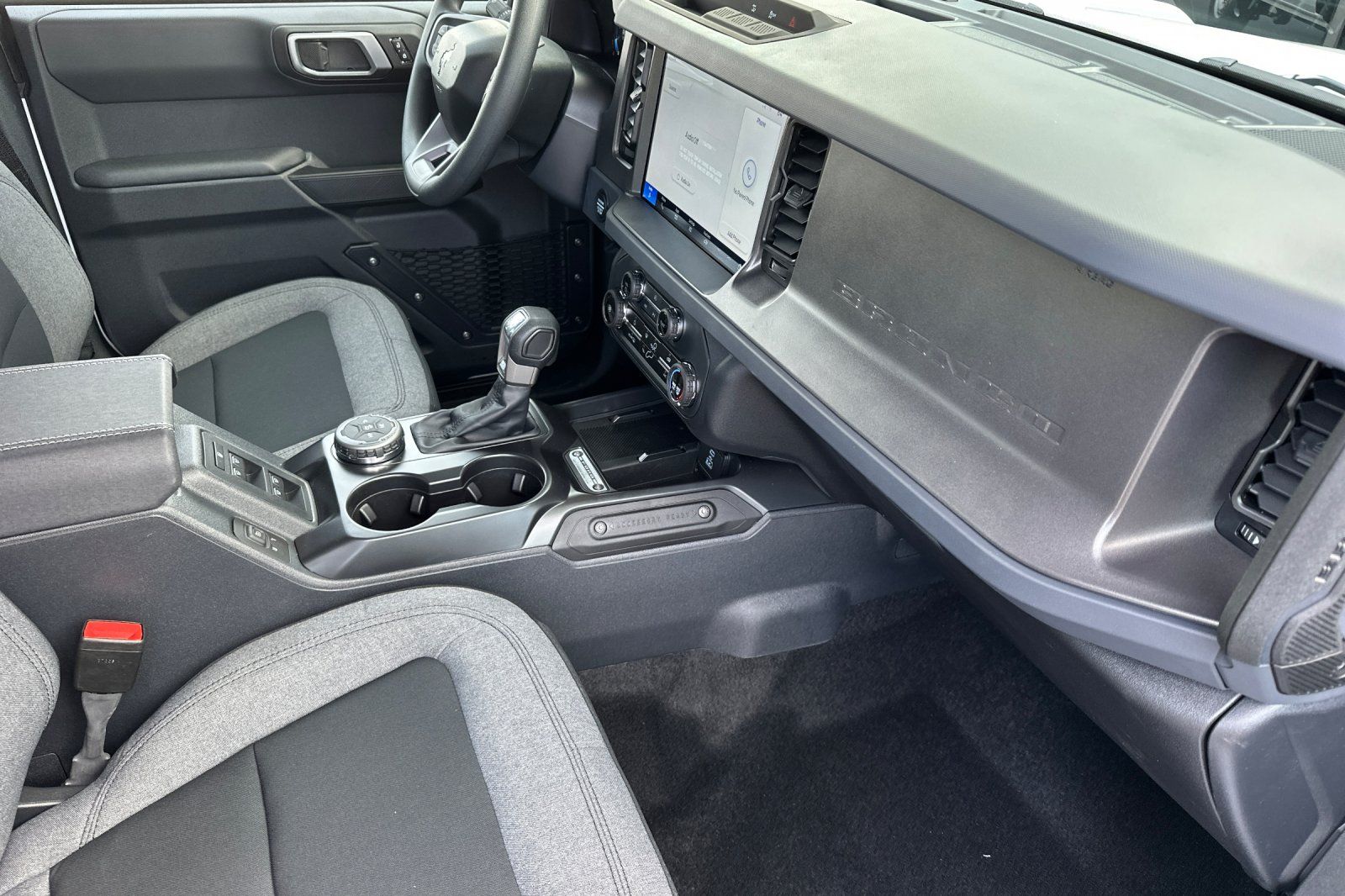 2025 Ford Bronco 4-Door Base - Photo 17